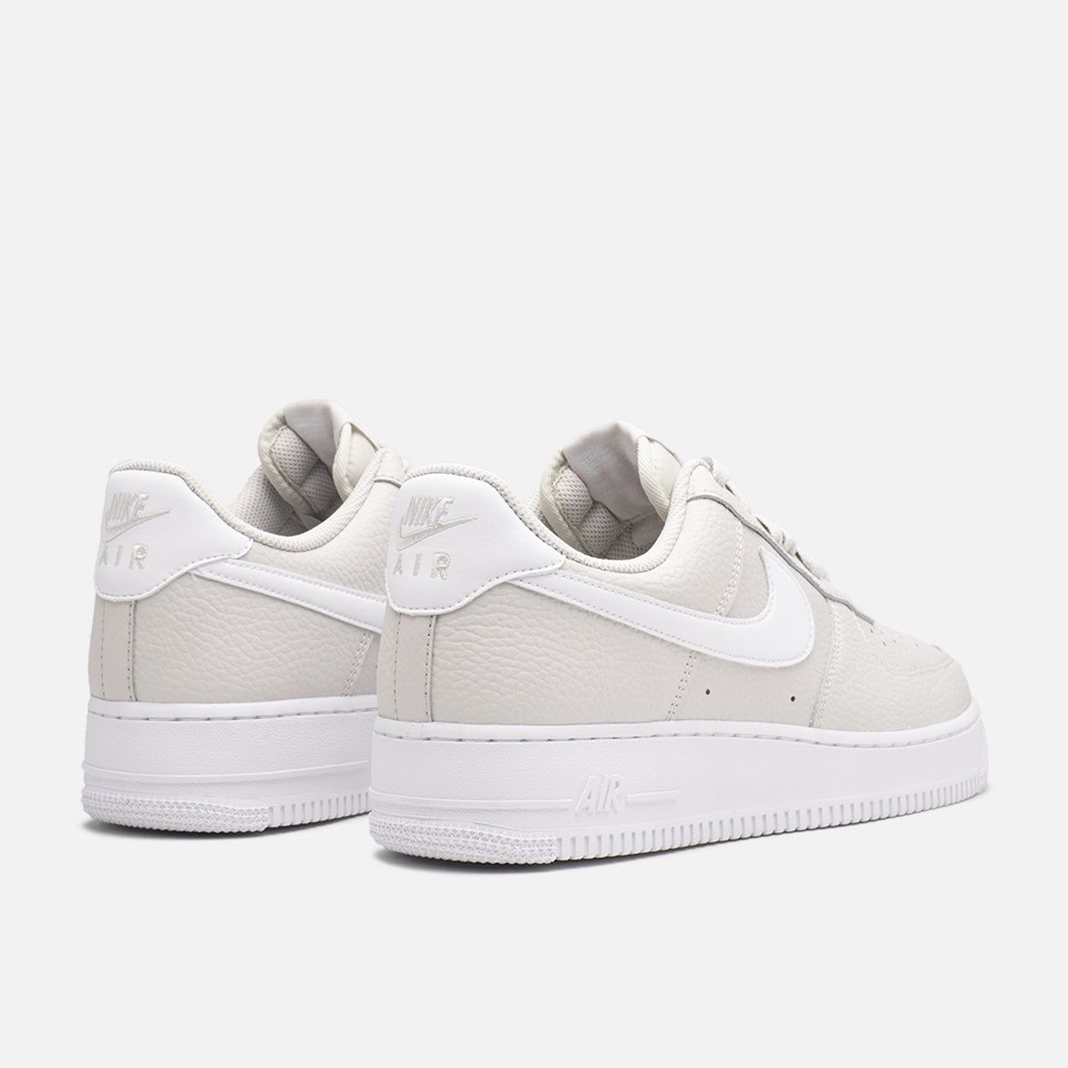 AIR FORCE 1 `07 - LIGHT BONE / WHITE sold by Lapstone & Hammer product image thumbnail 3