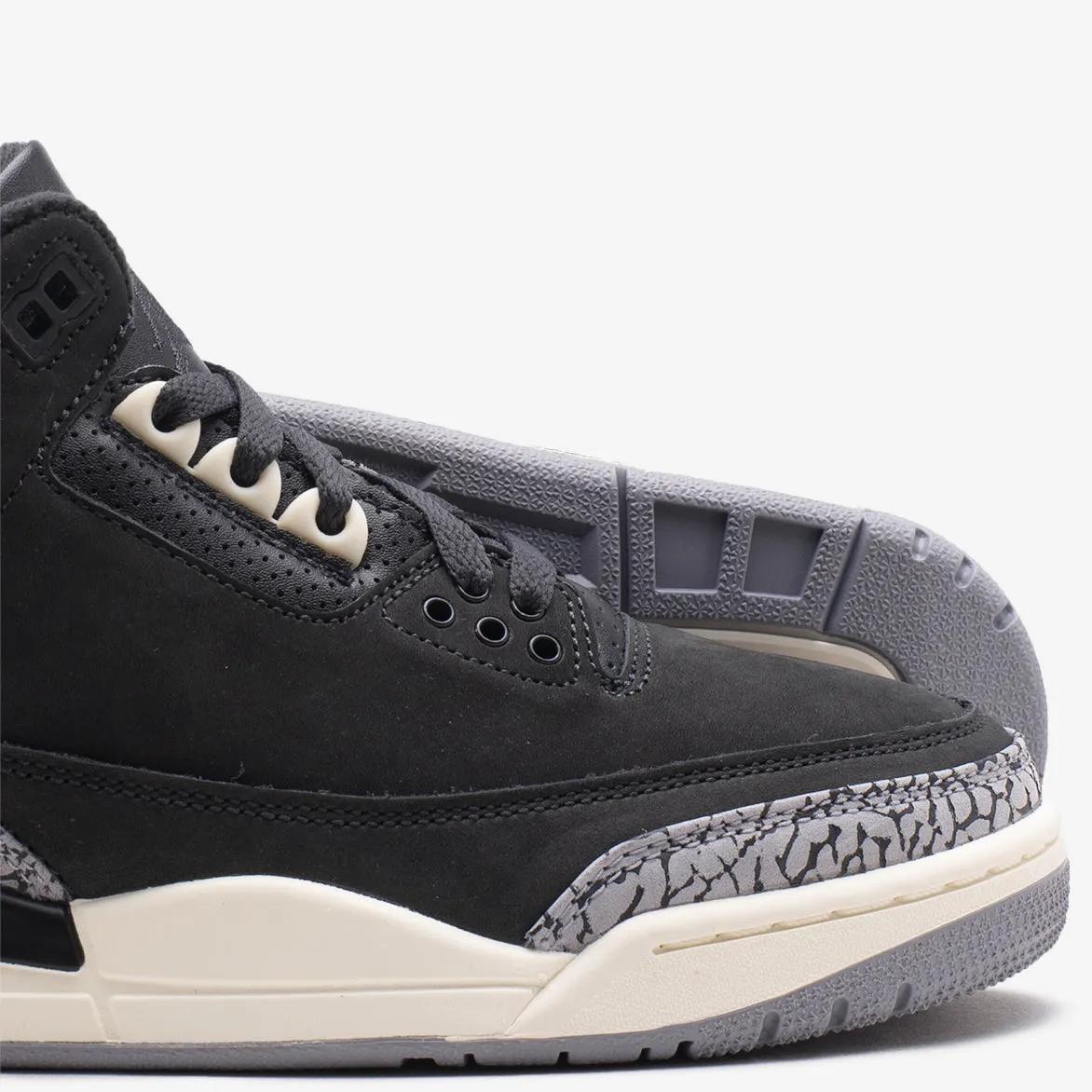 WMNS AIR JORDAN 3 RETRO "OFF NOIR" sold by Lapstone & Hammer product image thumbnail 5