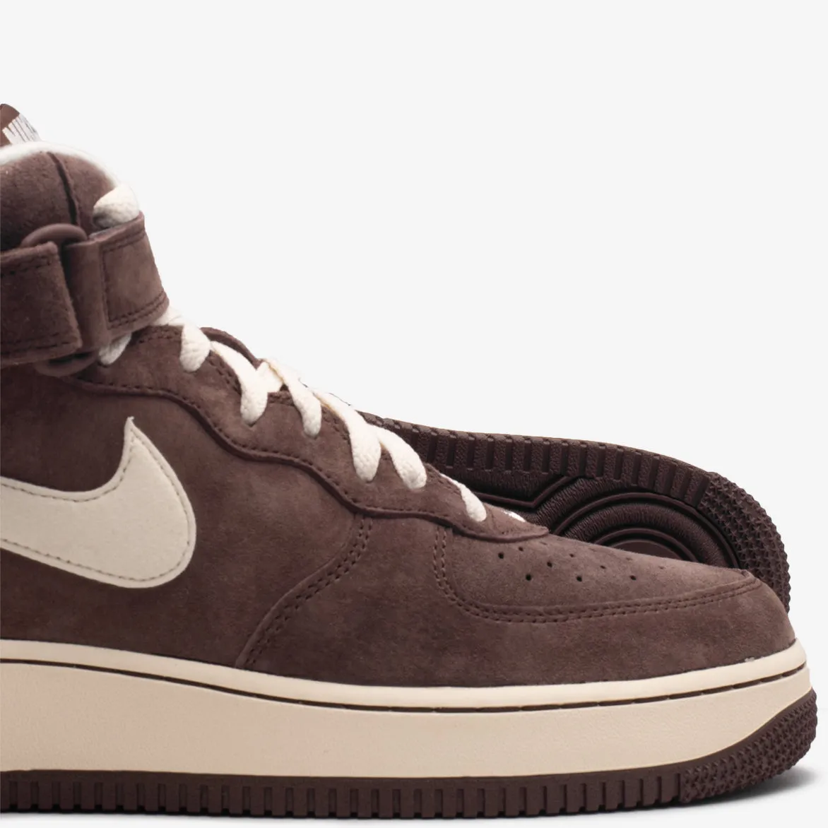 AIR FORCE 1 MID `07 QS "CHOCOLATE" sold by Lapstone & Hammer product image thumbnail 4