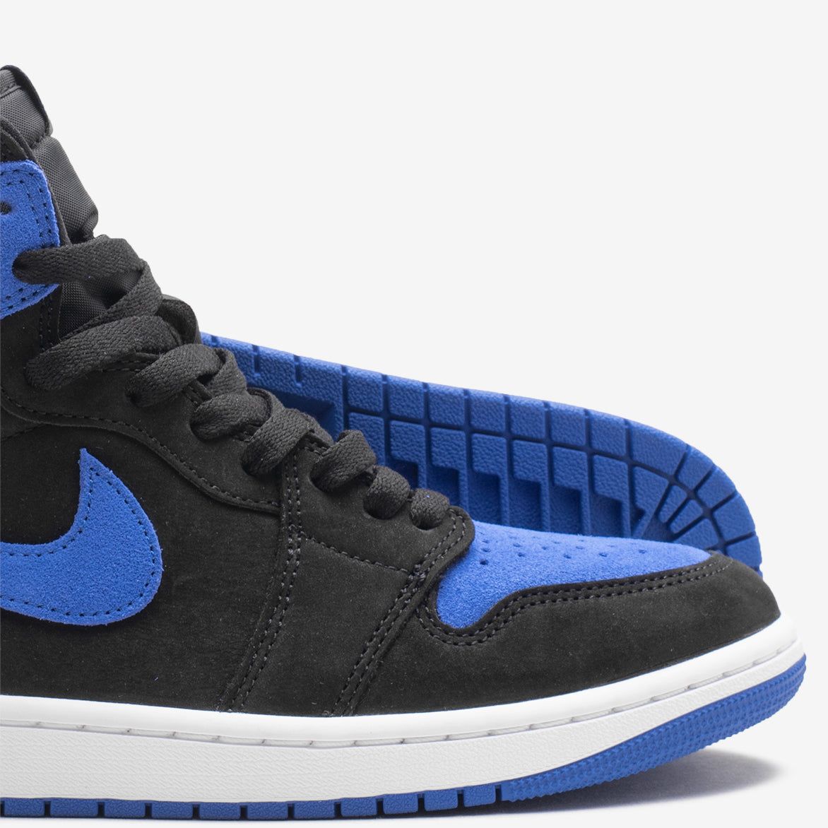 AIR JORDAN 1 RETRO HIGH OG "ROYAL REIMAGINED" sold by Lapstone & Hammer product image thumbnail 4