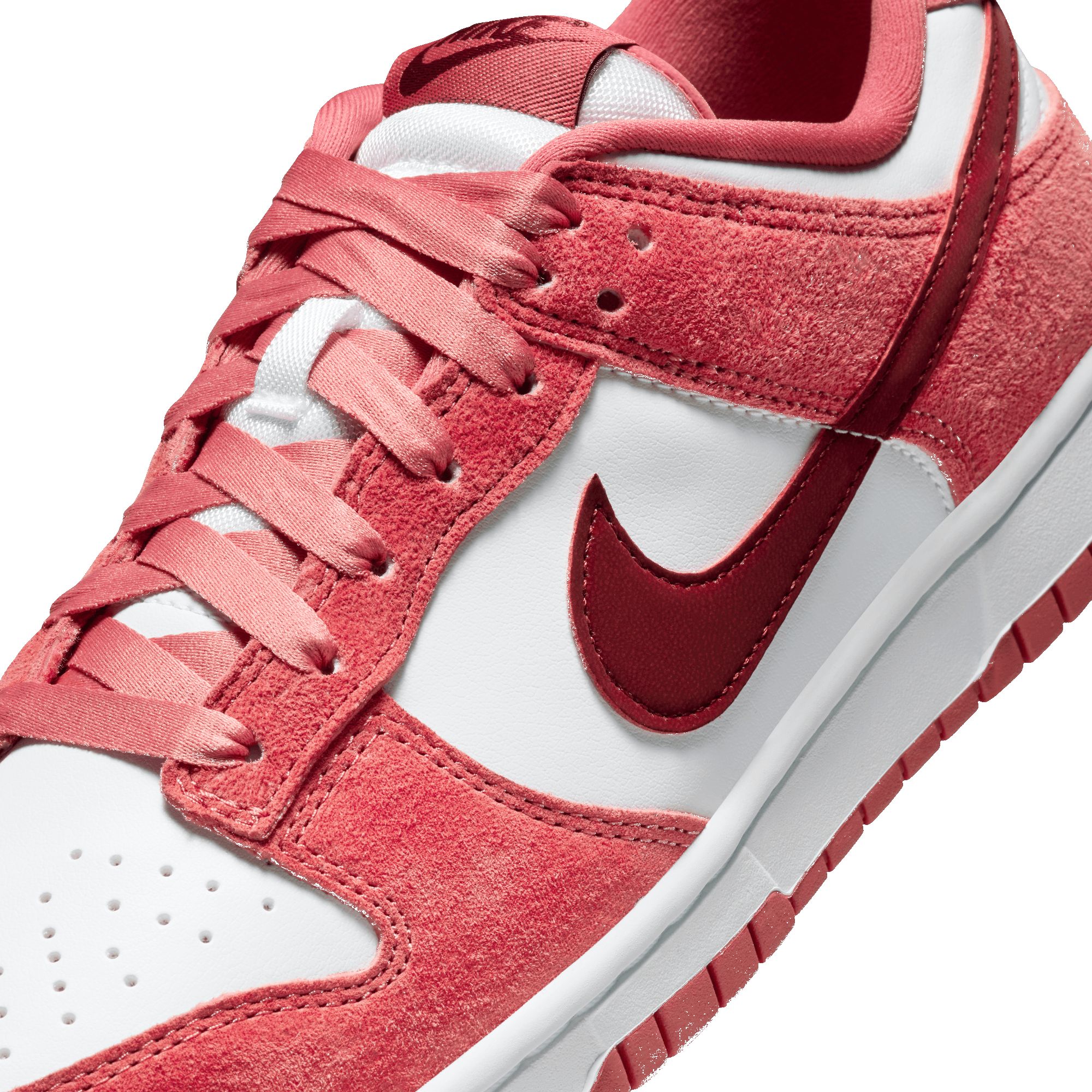 WMNS DUNK LOW "VALENTINE'S DAY" sold by Lapstone & Hammer product image thumbnail 5