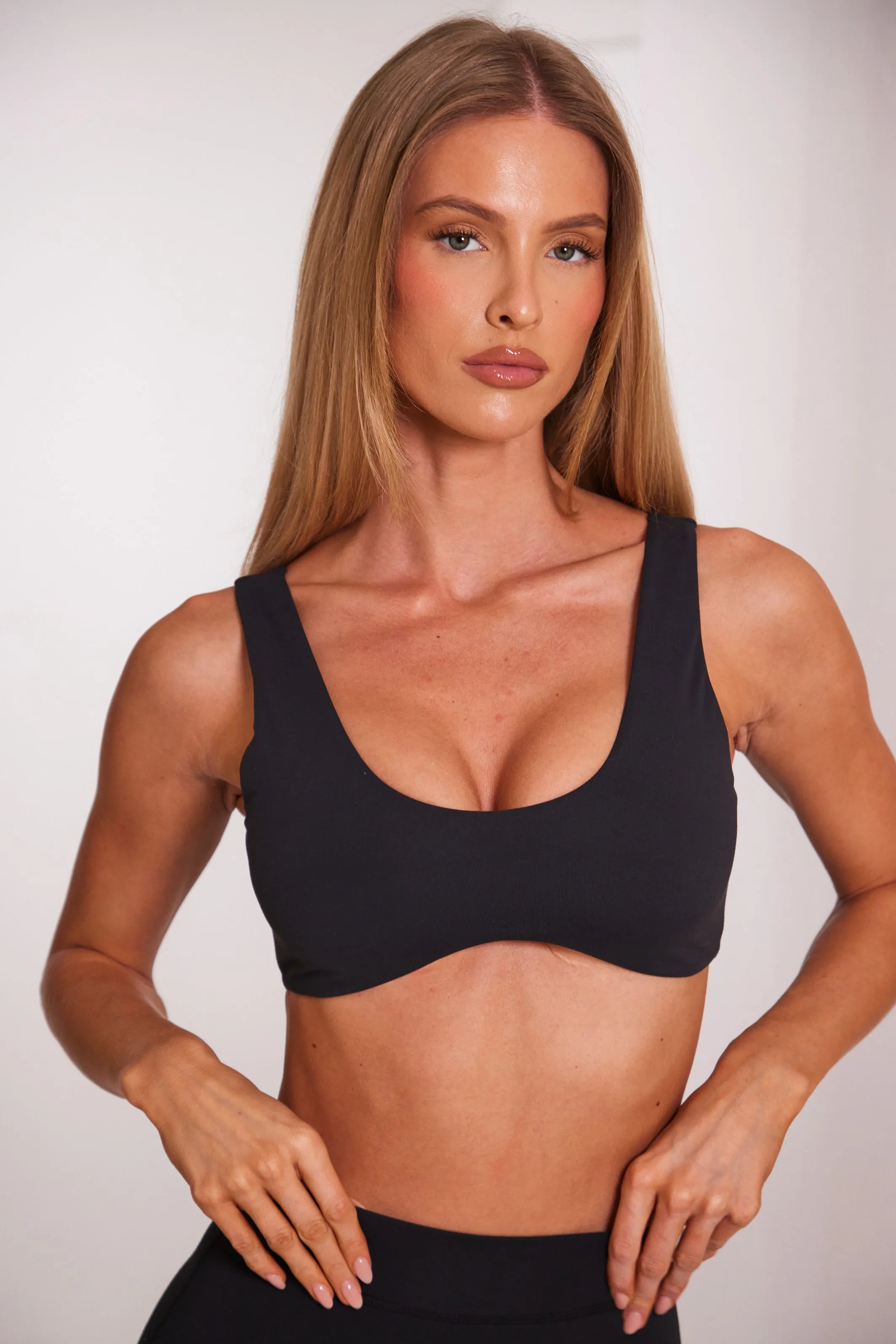 The scoop neck seamless bralet -Black sold by MARS THE LABEL product image thumbnail 3