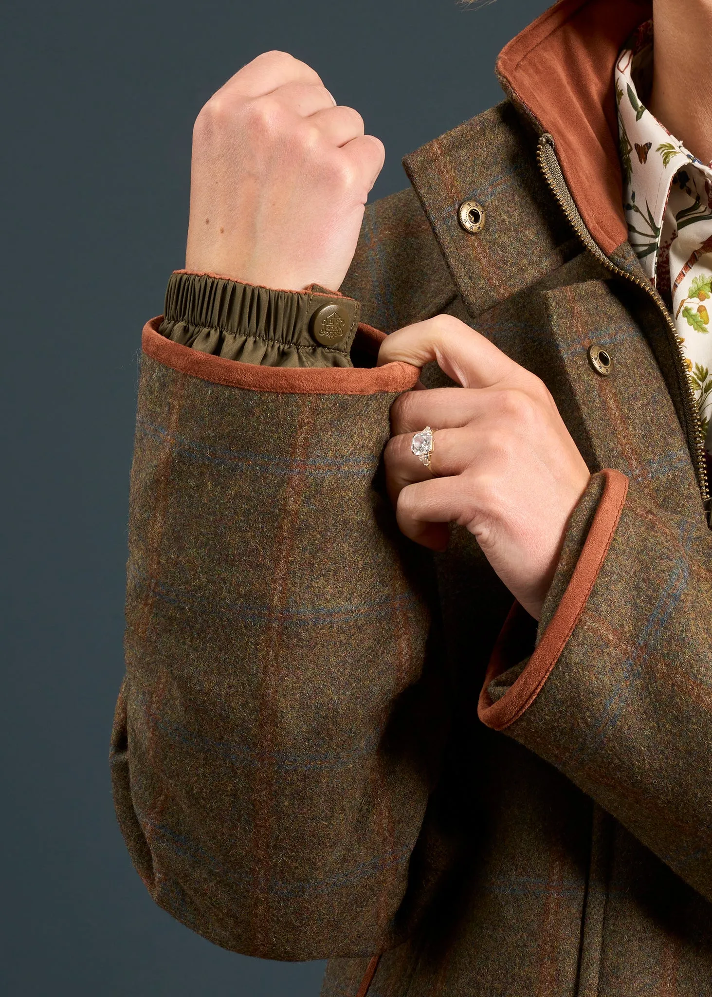 Combrook Ladies Tweed Shooting Coat In Willow - Shooting Fit sold by Alan Paine product image thumbnail 5