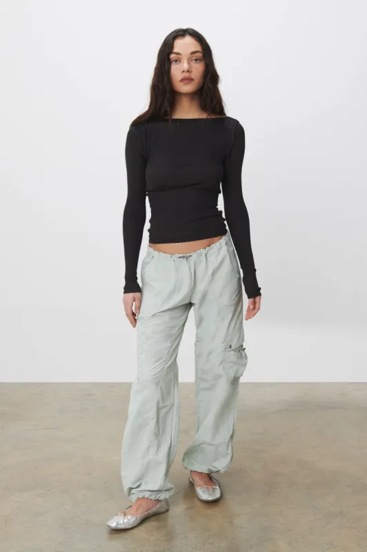 The Mimi Bottoms, Oyster sold by Peachy Den