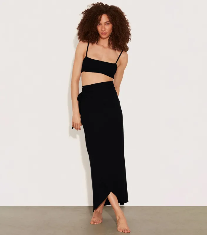 Long UPF 50+ Sarong - Black made by Hunza G