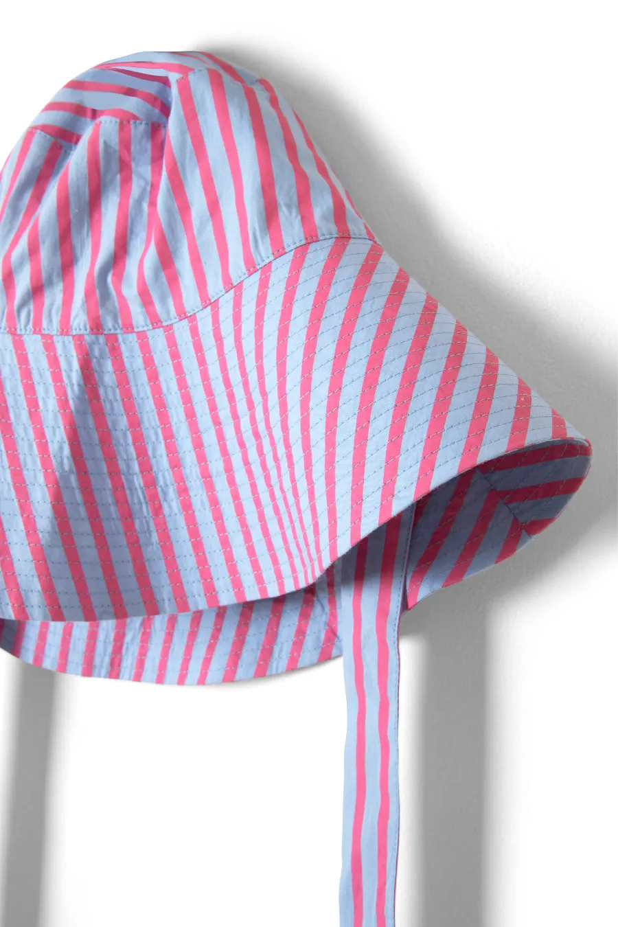 Official Damson Madder Gingham Straw Bucket Hat Navy & Pale Pink - Brand New Damson Madder Gingham Straw Bucket Hat Navy & Pale Pink  main image 4