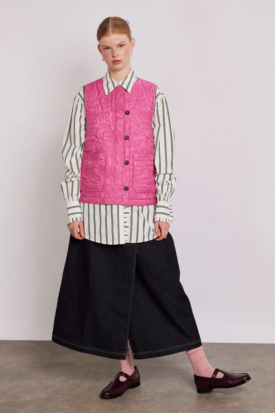 georgie reversible gilet - pink satin | Parallel