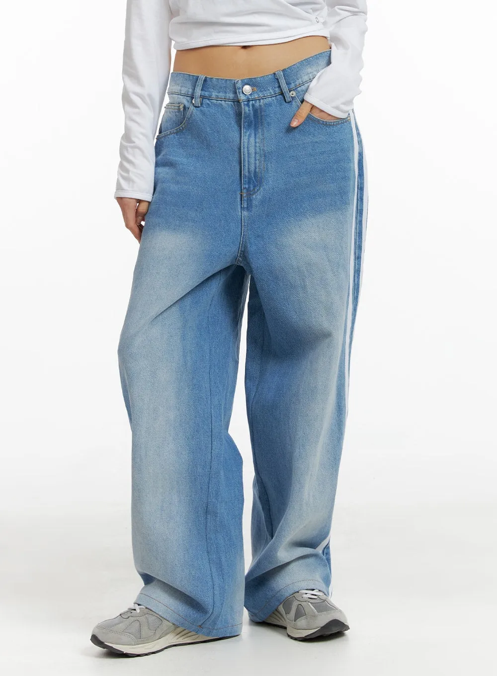 Low Waist Striped Baggy Jeans (UNISEX) CM407 sold by Lewkin