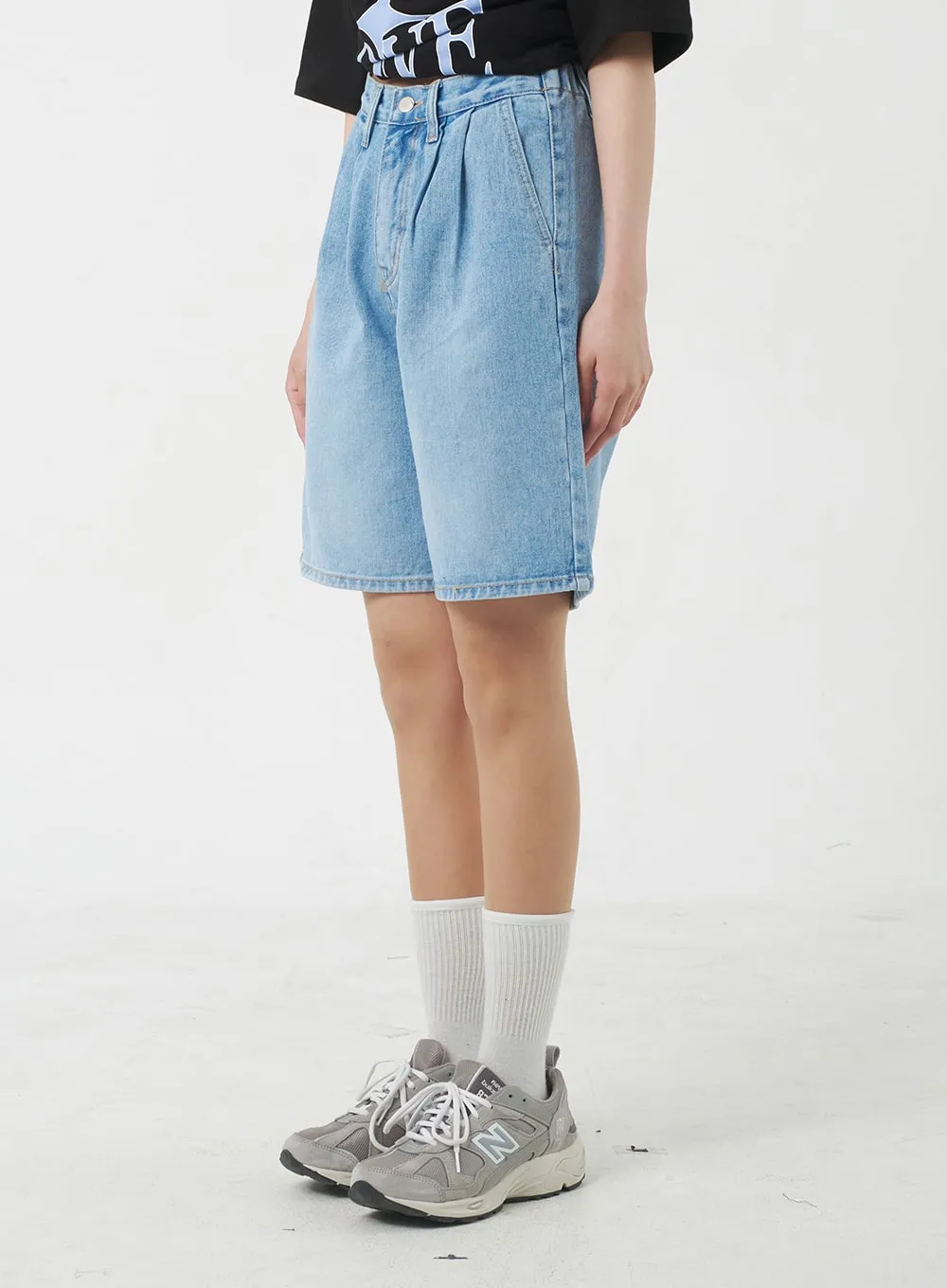 Denim Bermuda Shorts BY311 sold by Lewkin product image thumbnail 3