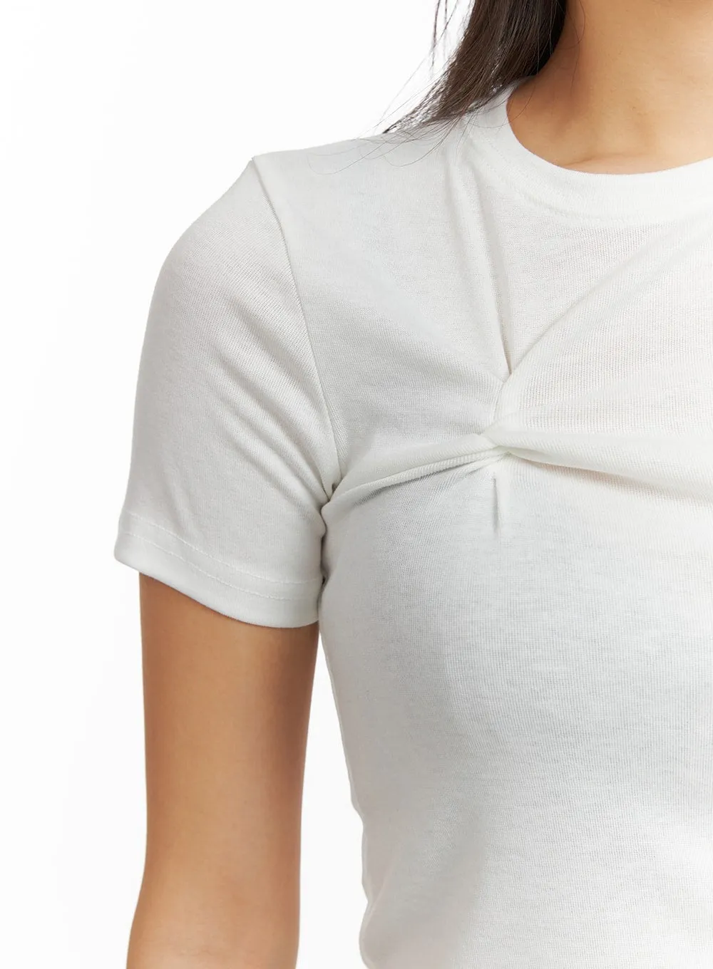 Round Neck Asymmetrical Hem Short Sleeve Tee CM408 sold by Lewkin product image thumbnail 3