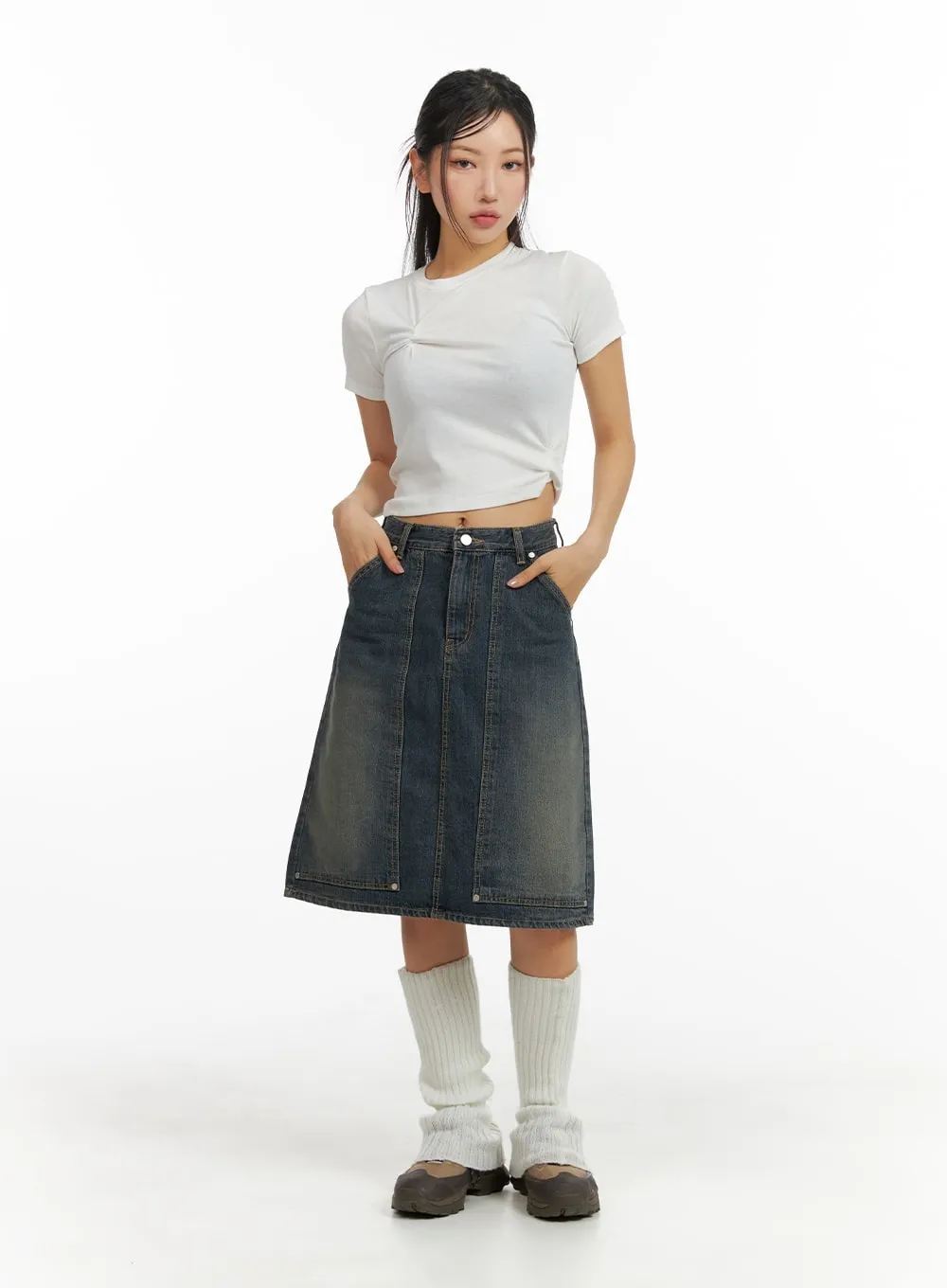 Round Neck Asymmetrical Hem Short Sleeve Tee CM408 sold by Lewkin product image thumbnail 2