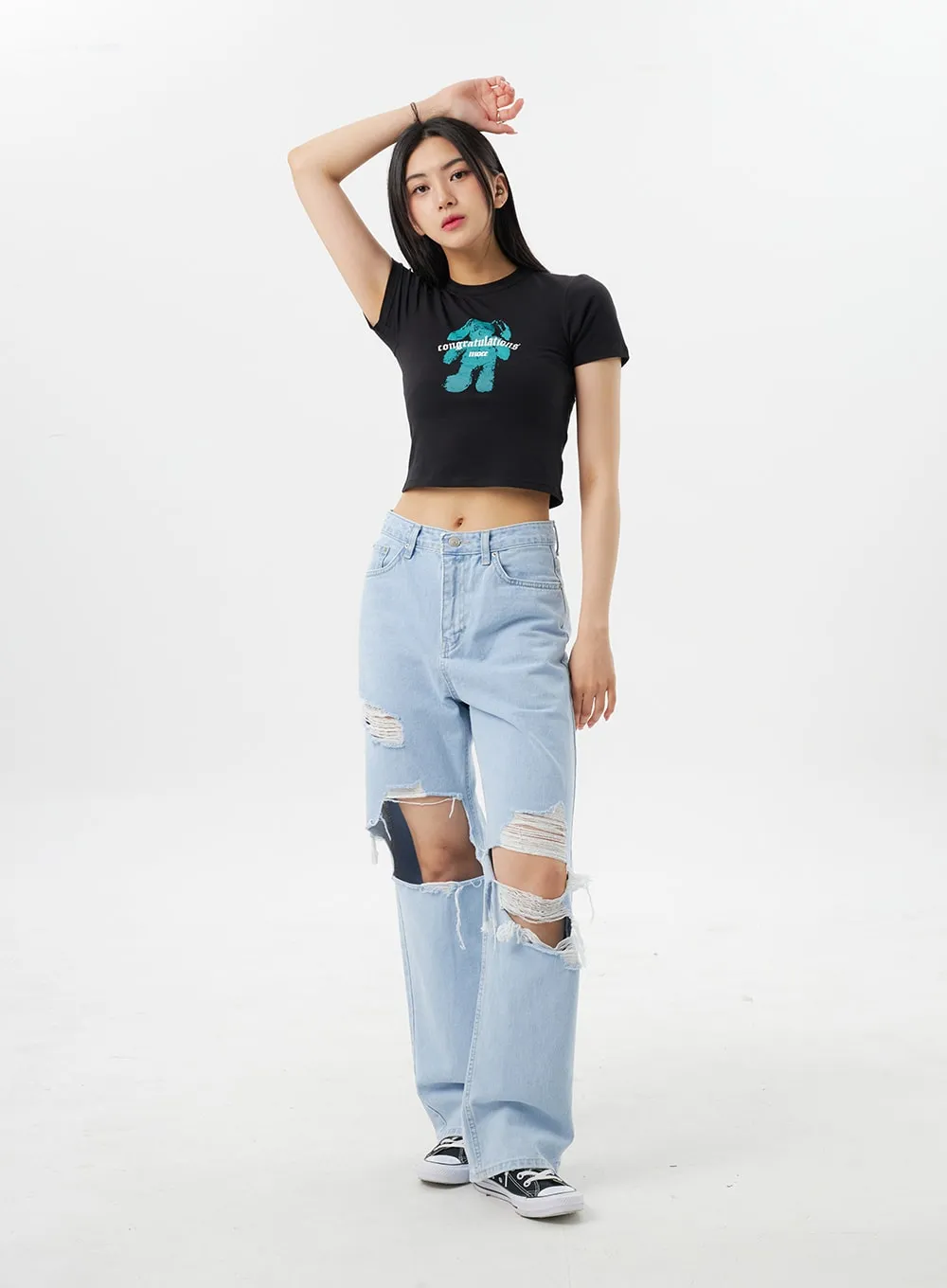 Light Wash Ripped Jeans BY325 sold by Lewkin product image thumbnail 4