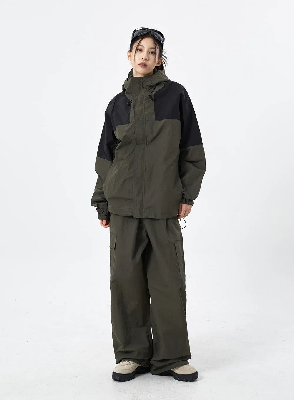 Two Color Nylon Set -Up Pants UNISEX CM310 sold by Lewkin product image thumbnail 4