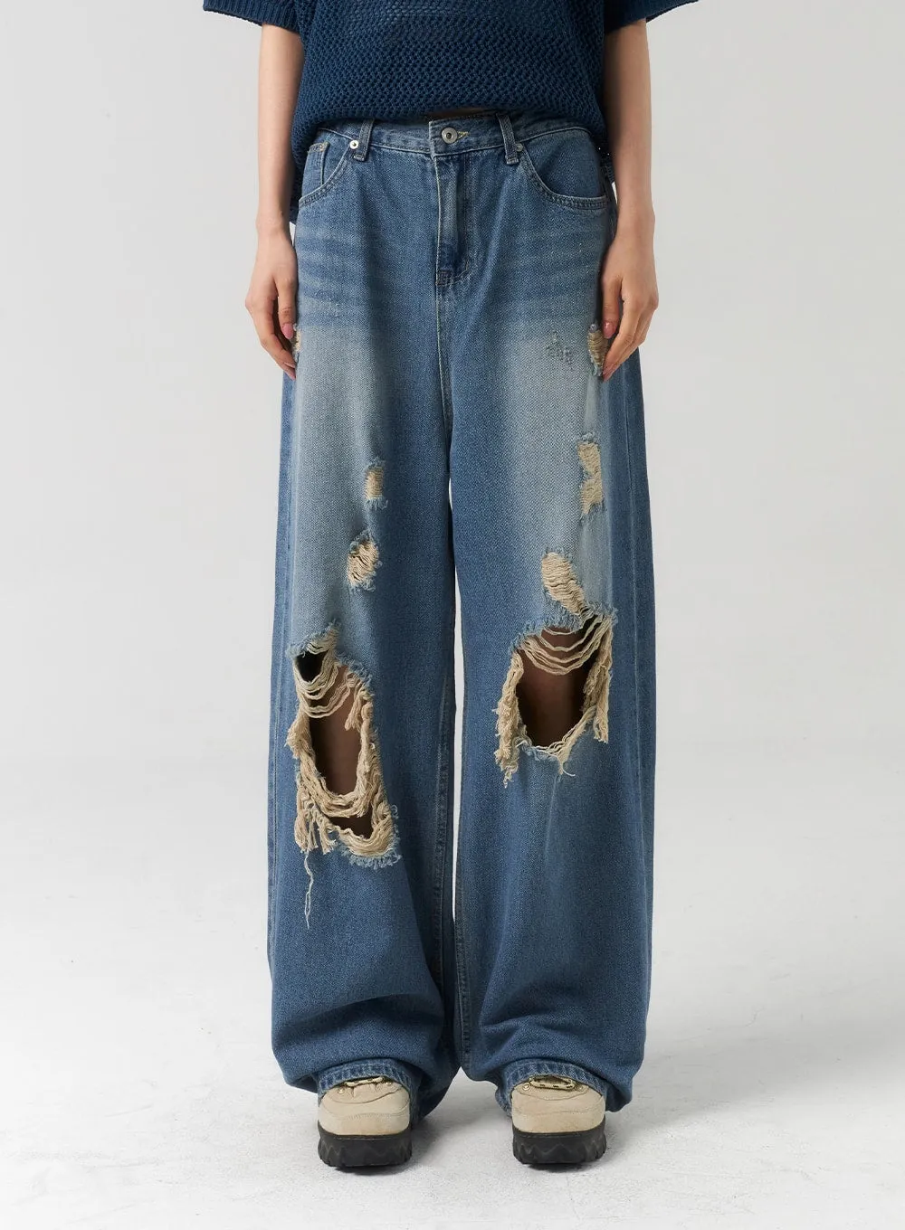 Mid-Wash Ripped Jeans Unisex CU319 sold by Lewkin product image thumbnail 5