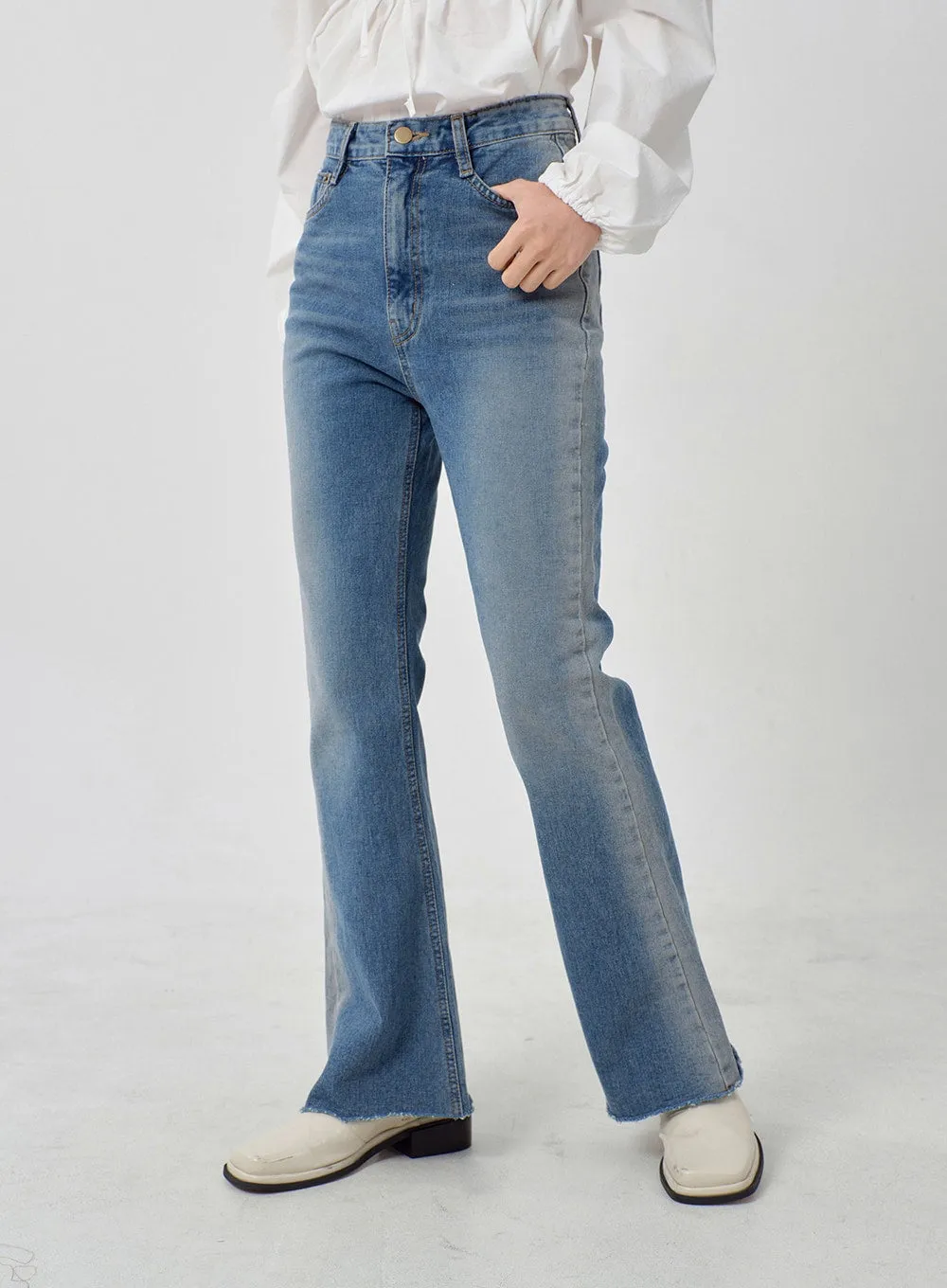 Light Washed Bootcut Jeans OD27 sold by Lewkin product image thumbnail 3