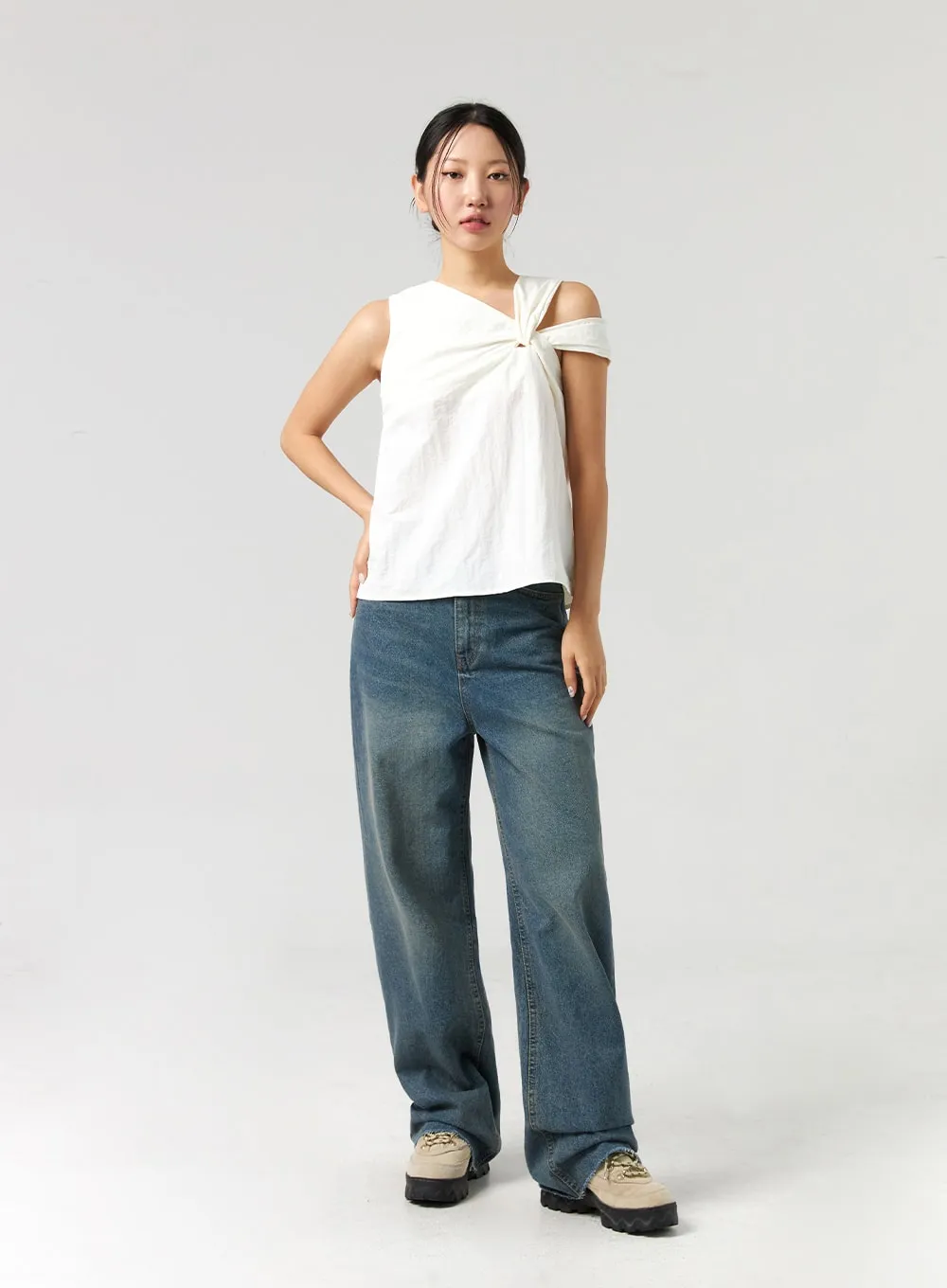 High Waist Wide Jeans CL326 sold by Lewkin product image thumbnail 4