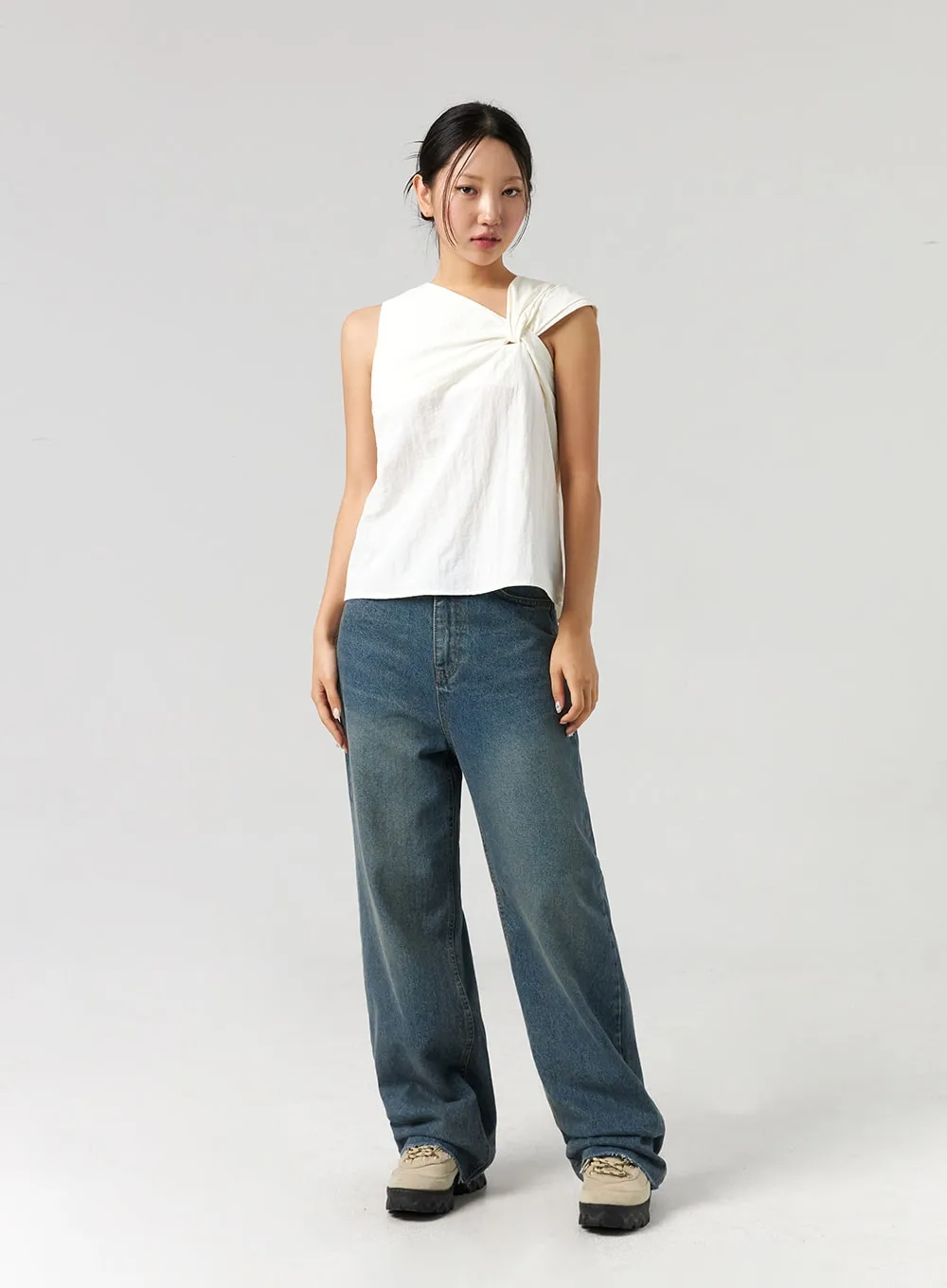 High Waist Wide Jeans CL326 sold by Lewkin product image thumbnail 3