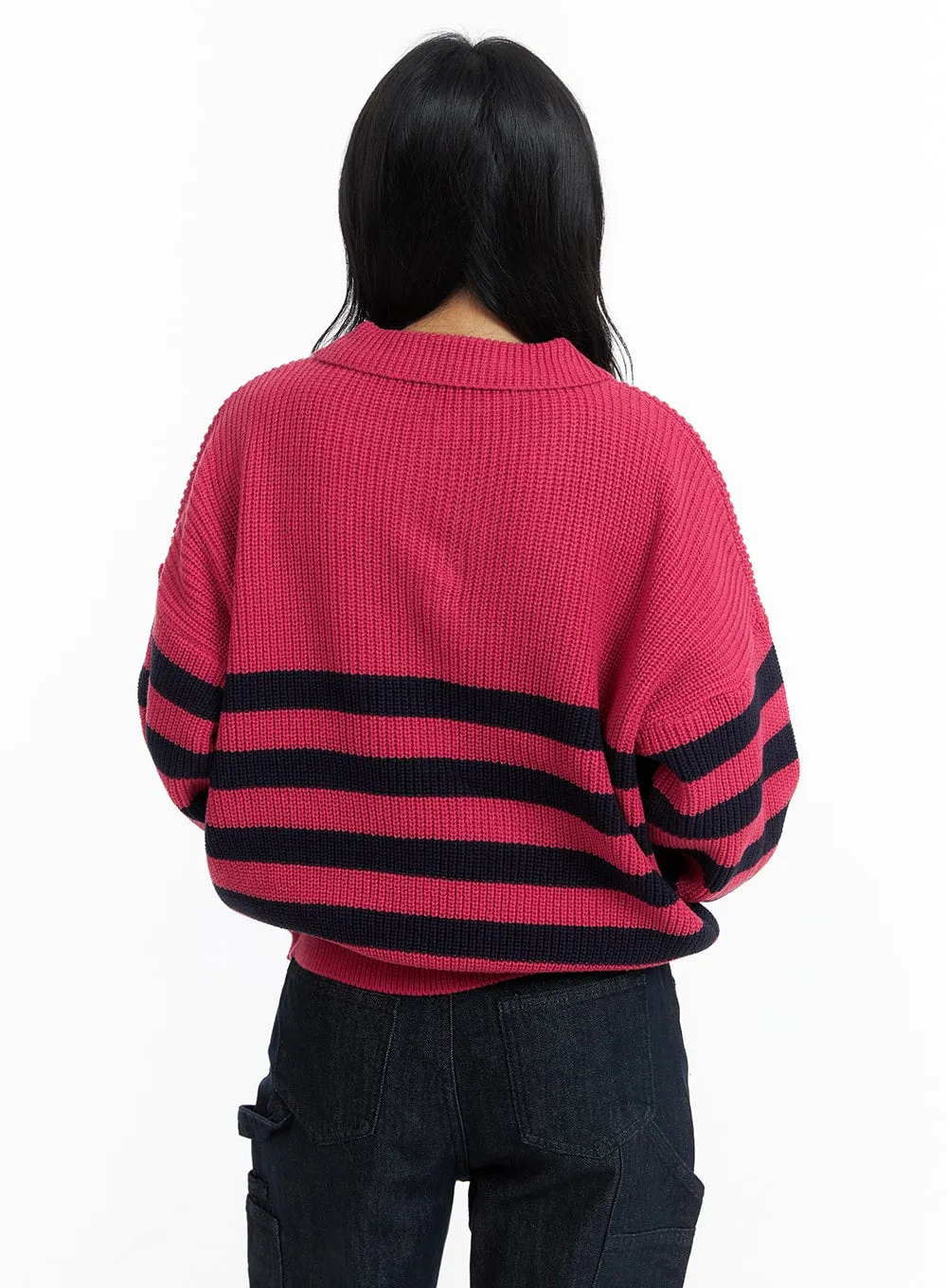 Contrasting Collar Knit Sweater OM408 sold by Lewkin product image thumbnail 4