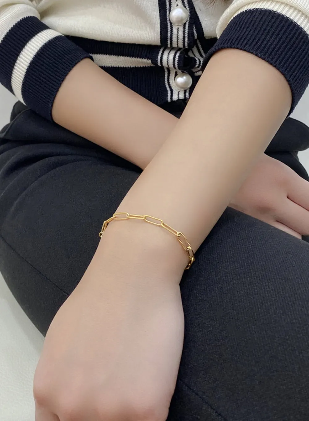 Seskia Bracelet IL411 sold by Lewkin product image thumbnail 3