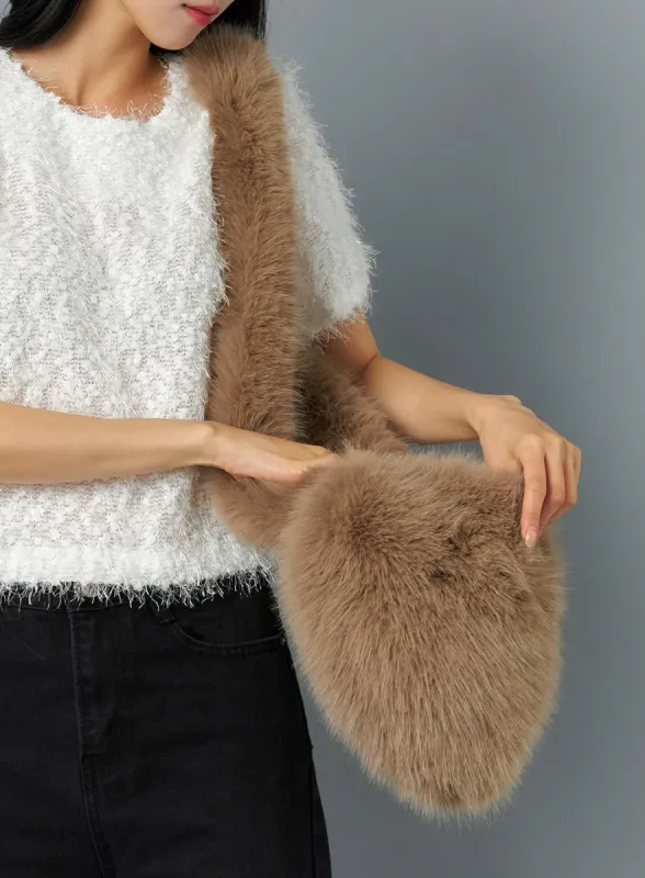 Soft Faux Fur Crossbody Bag IN317 sold by Lewkin