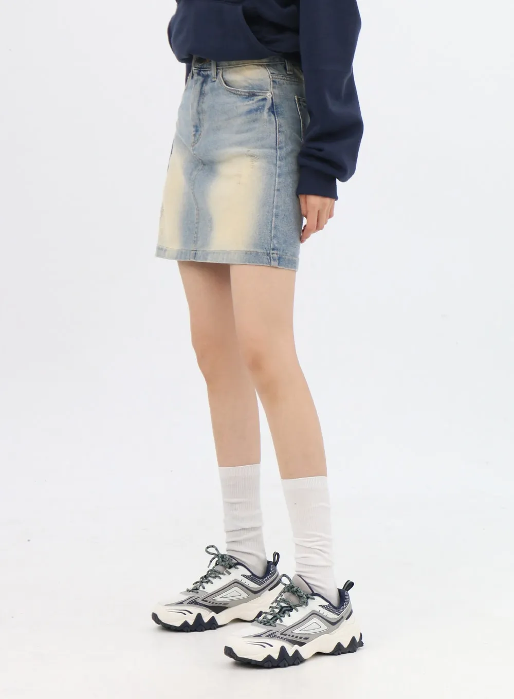Light Washed Denim Mini Skirt IN310 sold by Lewkin product image thumbnail 4