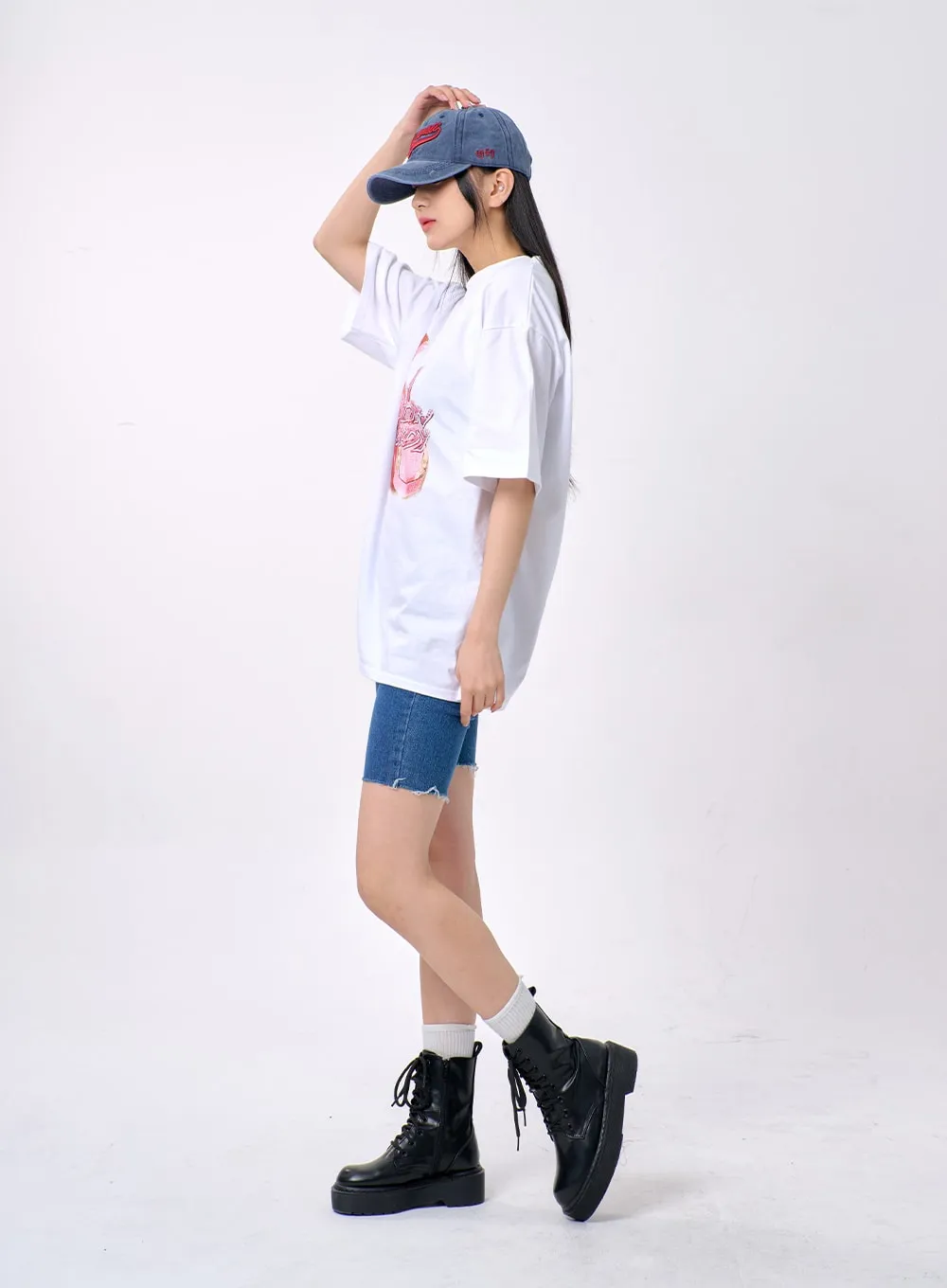 Oversized Graphic Tee BA327 sold by Lewkin product image thumbnail 5