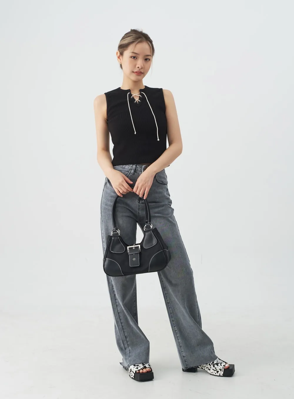 Back Slit Wide Leg Jeans CJ13 sold by Lewkin product image thumbnail 3