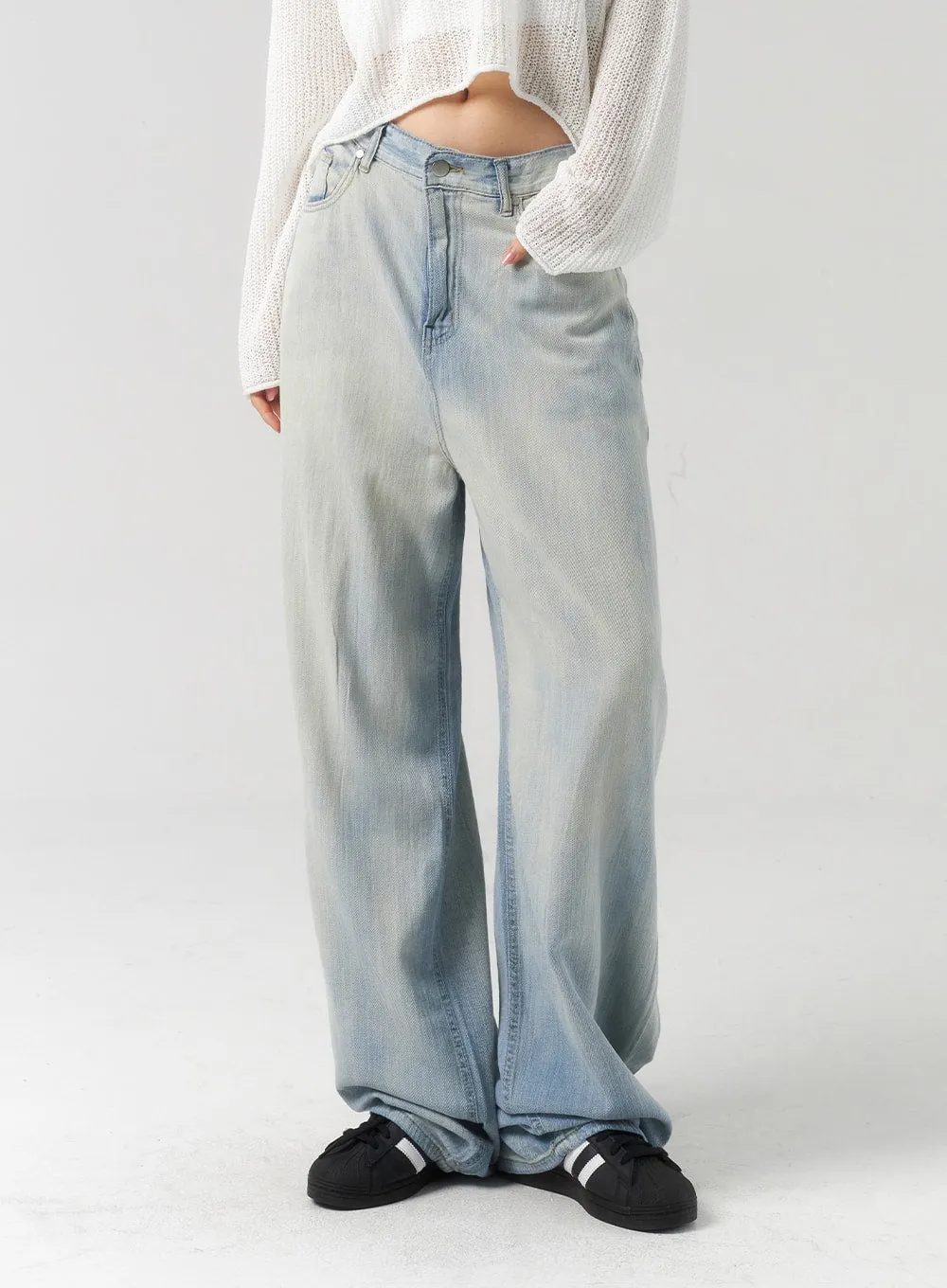 Baggy Low Rise Jeans CU322 sold by Lewkin product image thumbnail 2