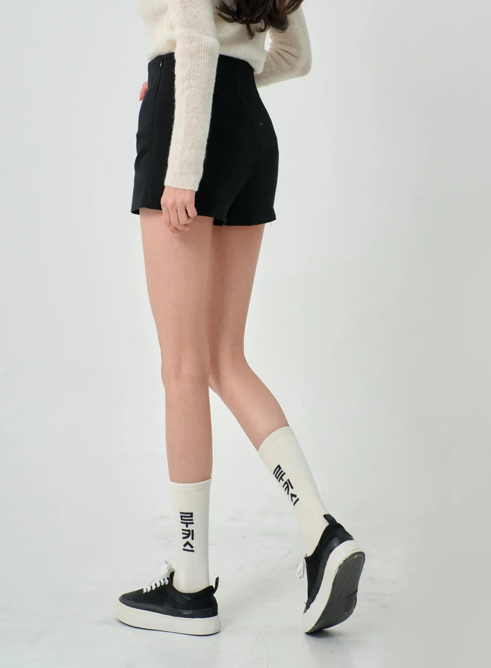 Lewkiss Korean Lettering Socks IO19 sold by Lewkin product image thumbnail 2