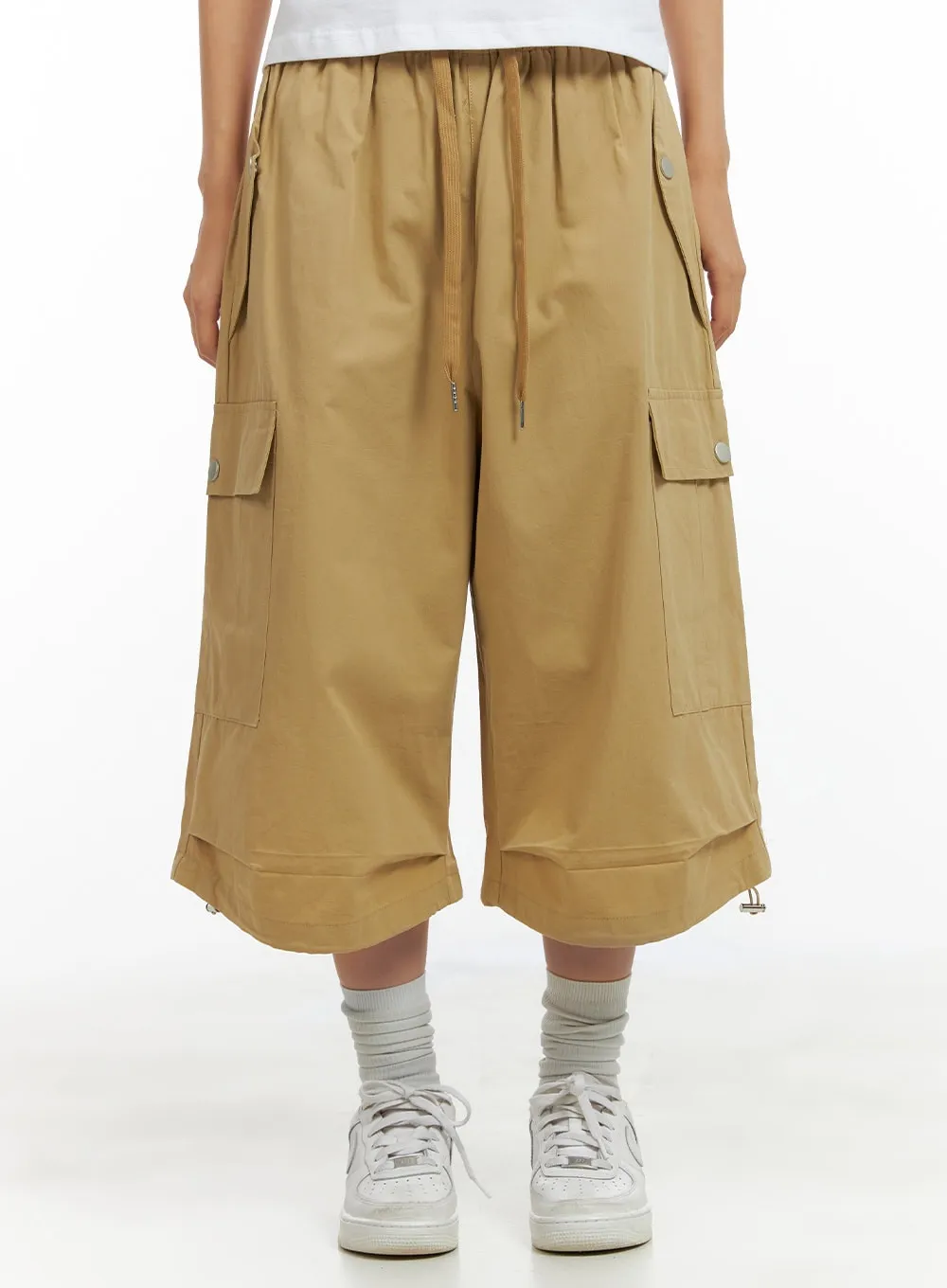 Midi Cargo Shorts CL418 sold by Lewkin