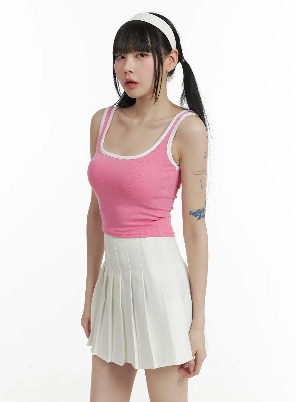 Contrasting Round Neck Tank Top OM426 sold by Lewkin product image thumbnail 3