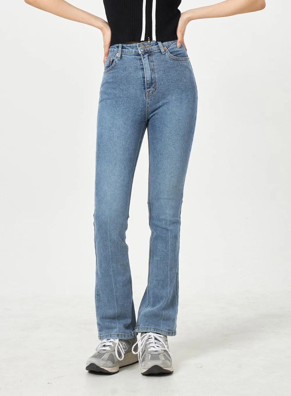 Mid-Wash Bootcut Jeans BA312 sold by Lewkin product image thumbnail 2