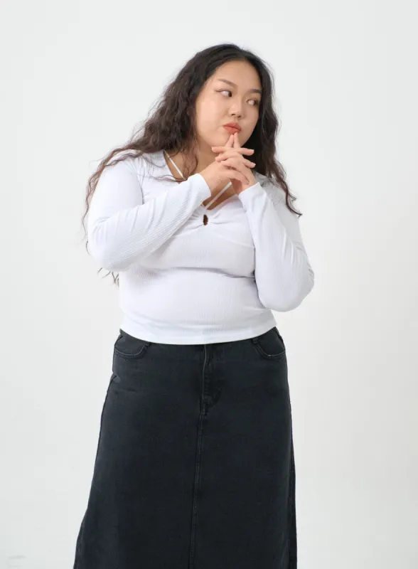 Plus Cross Straps V-Neck T-Shirt IO06 sold by Lewkin