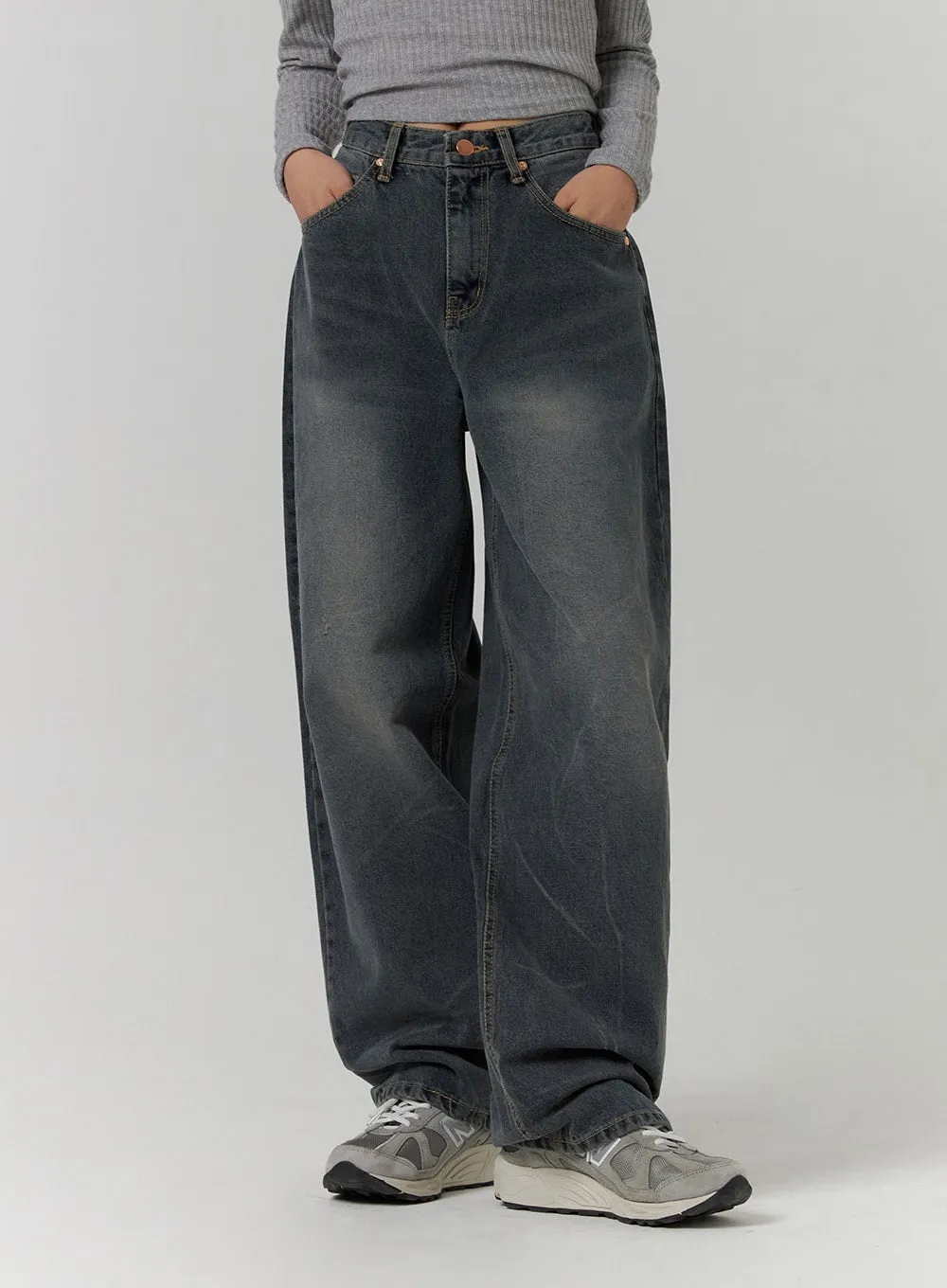 Light Washed Wide Leg Jeans CD312 sold by Lewkin product image thumbnail 4