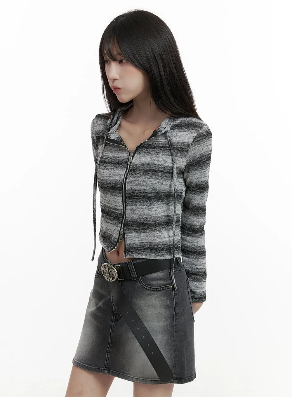Gradient Stripe Crop Hoodie CA426 sold by Lewkin product image thumbnail 3
