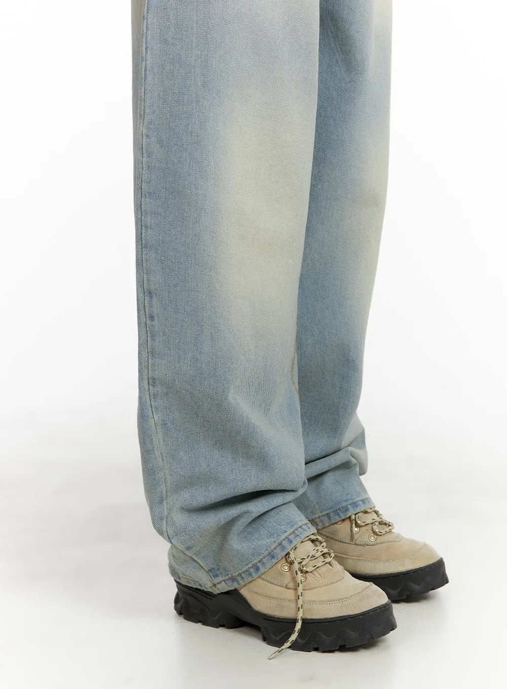 Light Washed Wide Leg Jeans CA403 sold by Lewkin product image thumbnail 4