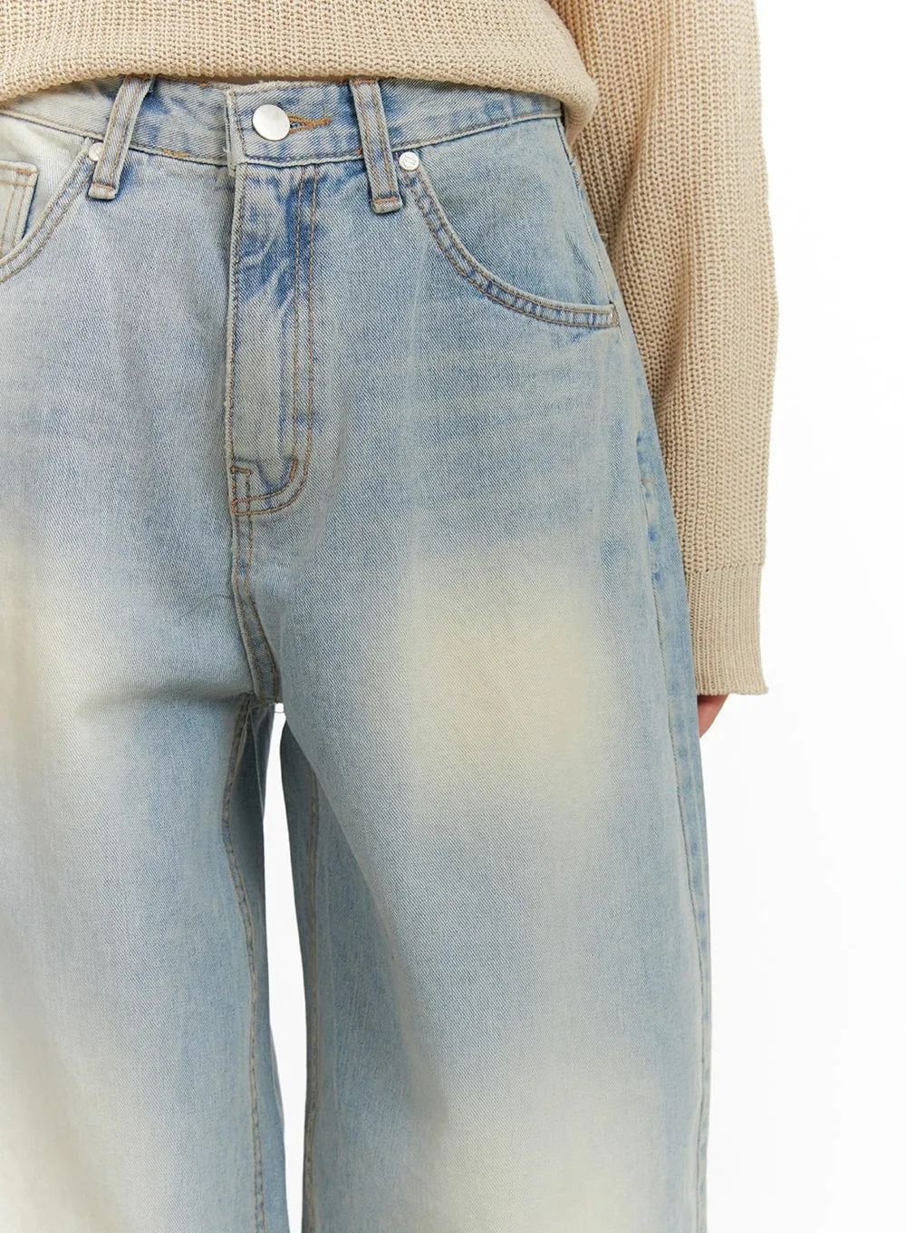 Light Washed Wide Leg Jeans CA403 sold by Lewkin product image thumbnail 3