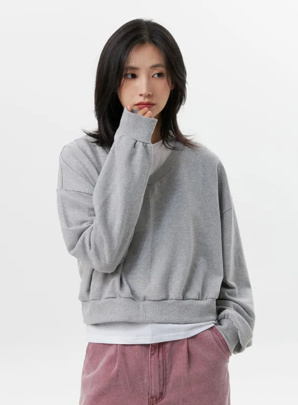 V-Neck Sweatshirt OG322 sold by Lewkin