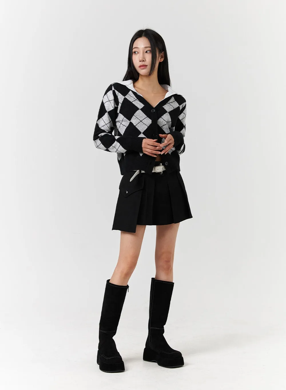 One-Pocket Solid Mid-Waist Pleated Mini Skirt CD322 sold by Lewkin product image thumbnail 2