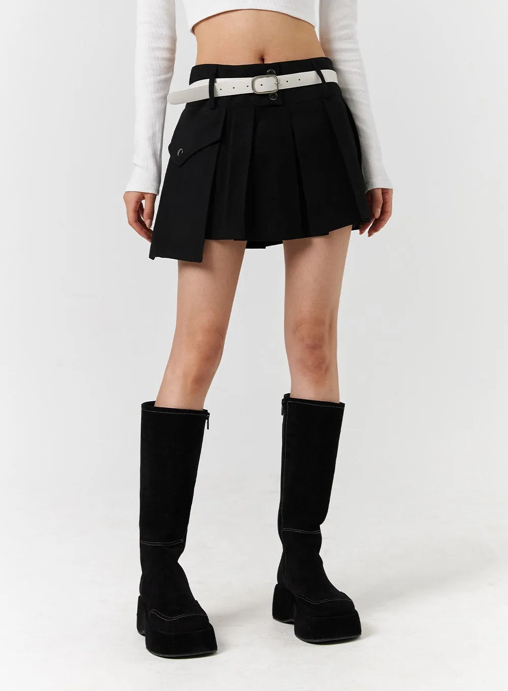 One-Pocket Solid Mid-Waist Pleated Mini Skirt CD322 sold by Lewkin product image thumbnail 4