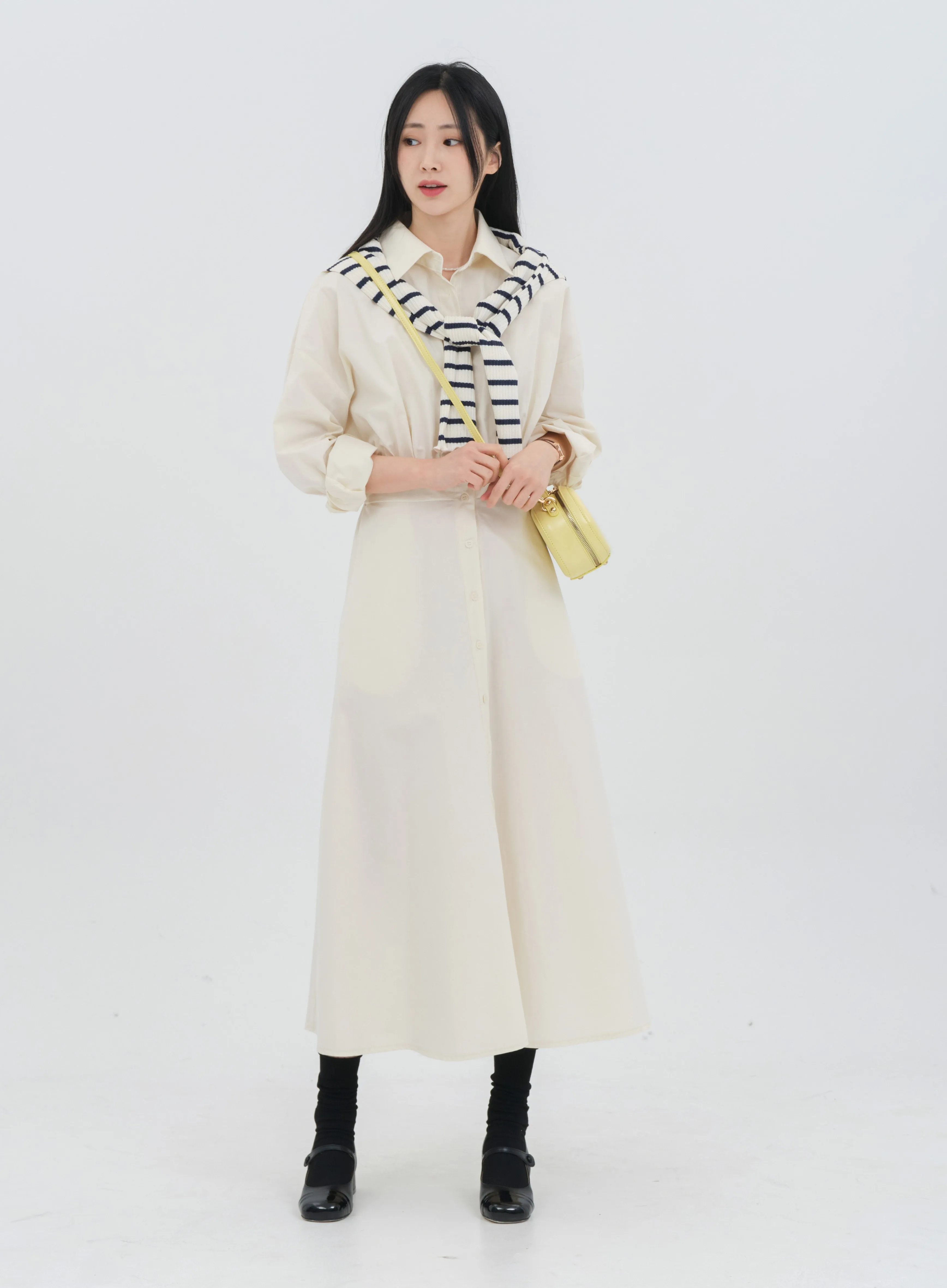 Square Watch OM10 sold by Lewkin product image thumbnail 3