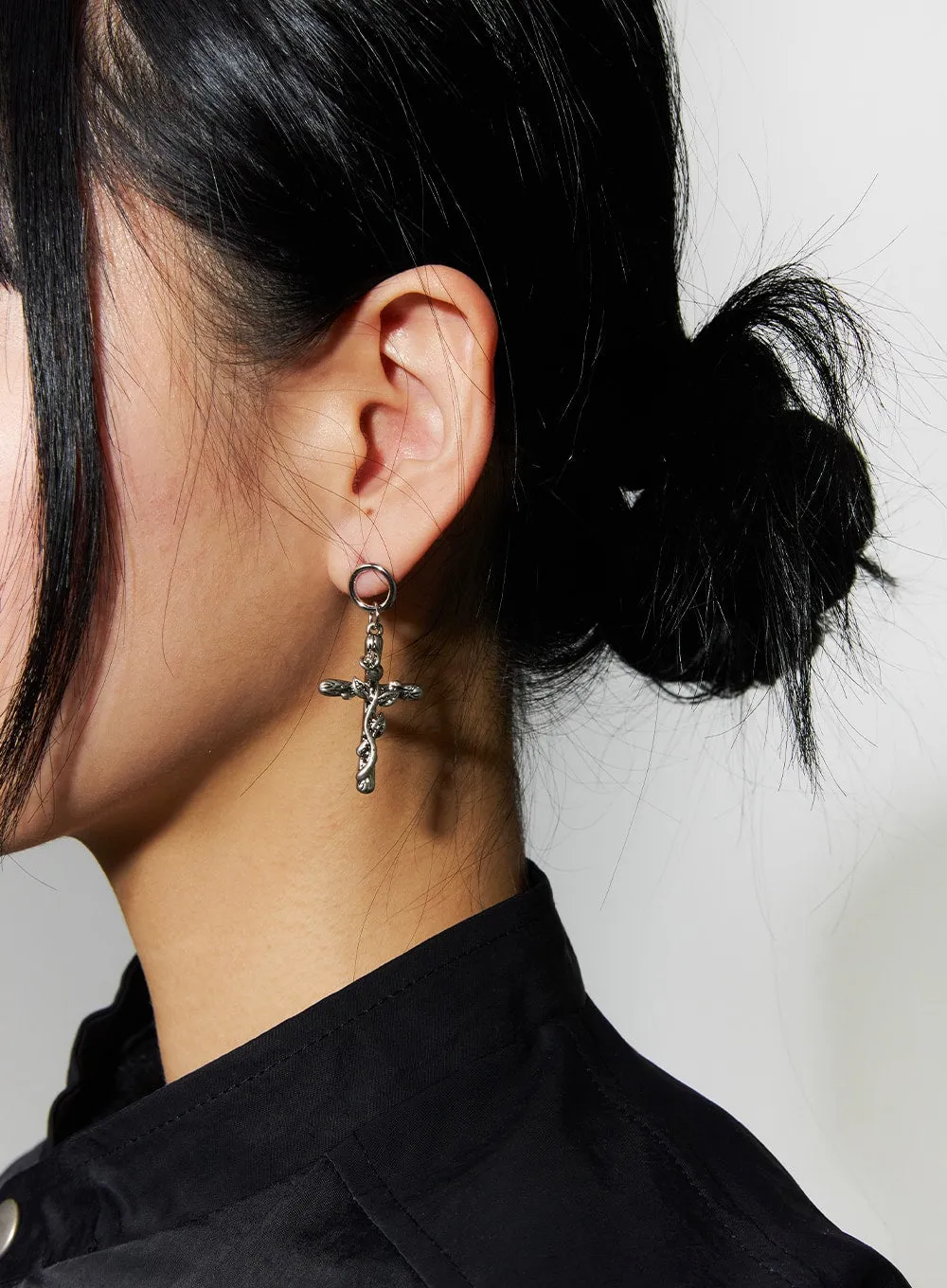 Rose Cross Stud Earrings IJ419 sold by Lewkin product image thumbnail 2