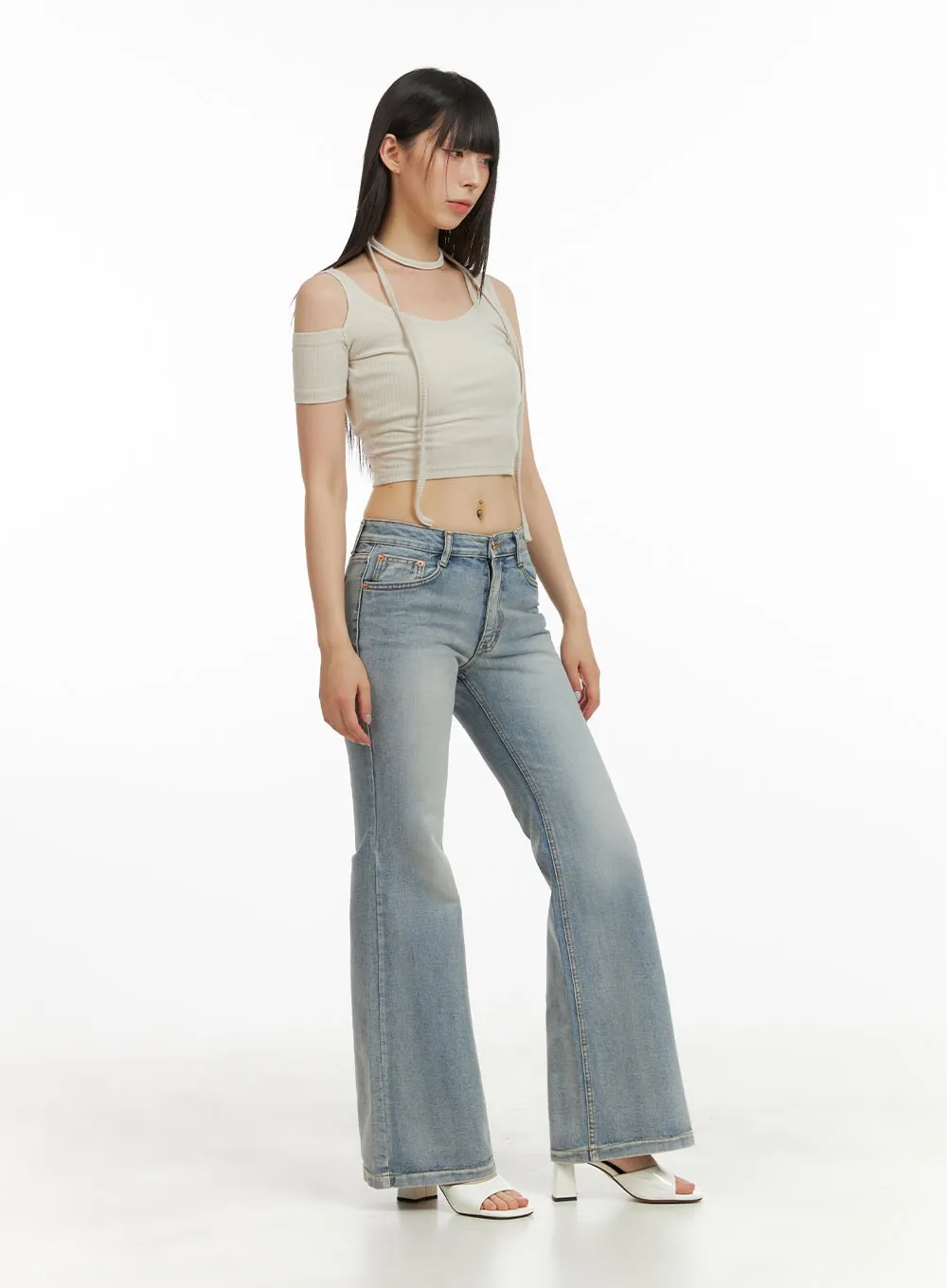Light Washed Loose Bootcut Jeans CU425 sold by Lewkin product image thumbnail 4