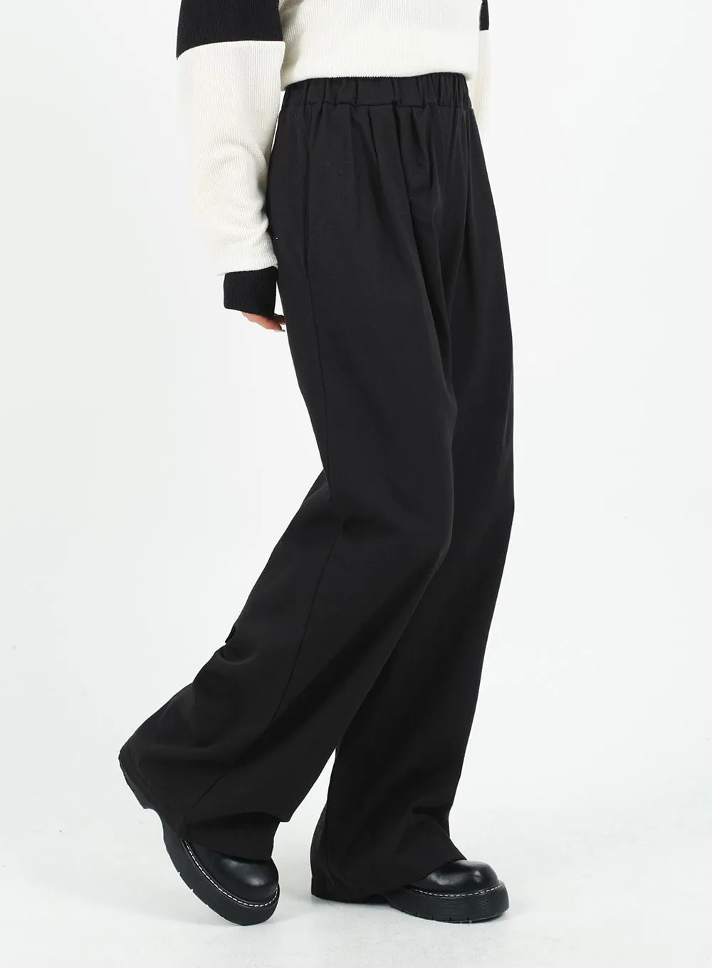 Mid-rise Wide Banded Cotton Pants CA08 sold by Lewkin product image thumbnail 3