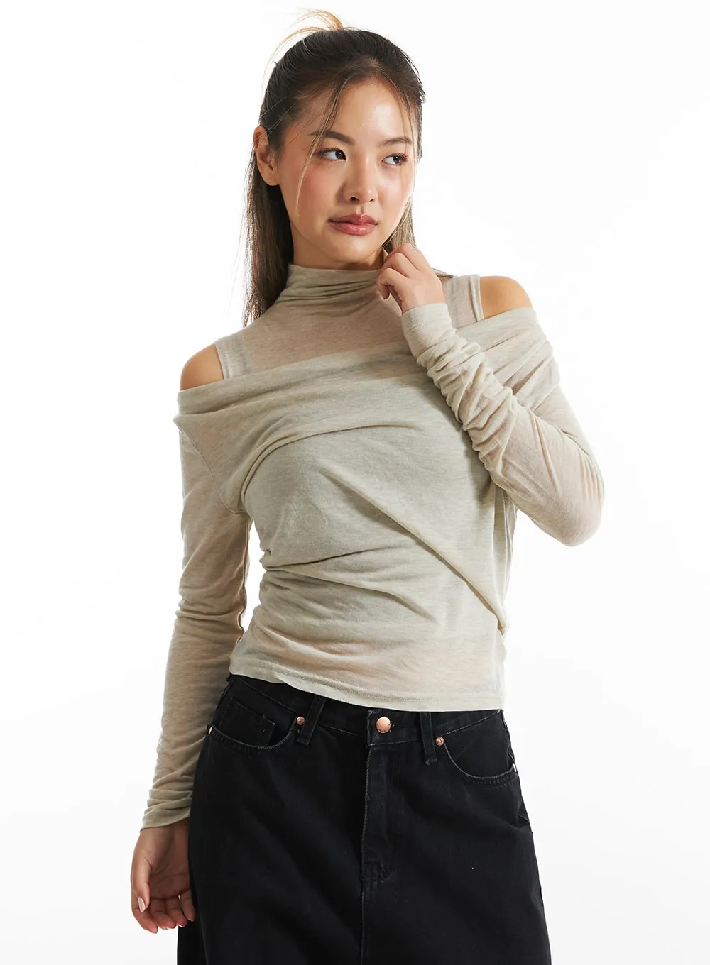 Wool Off-Shoulder Top with Inner Set CO313 sold by Lewkin