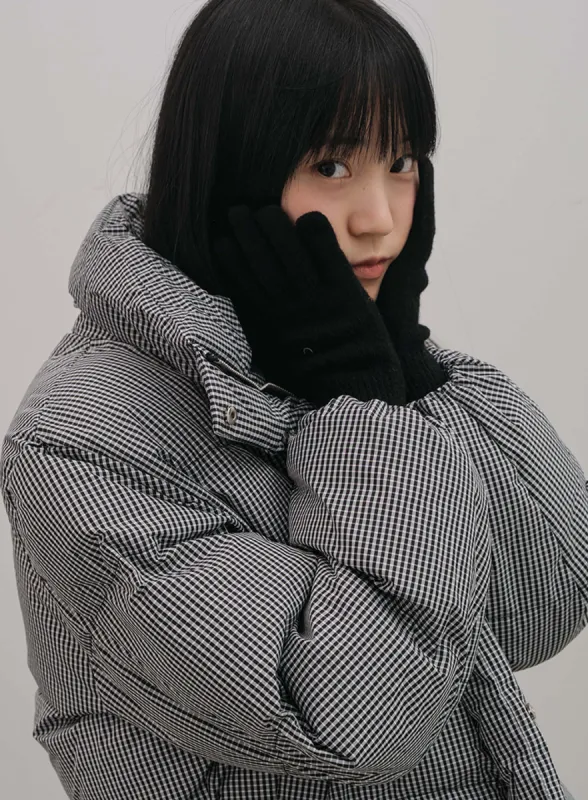 Essential Wool Gloves sold by Lewkin