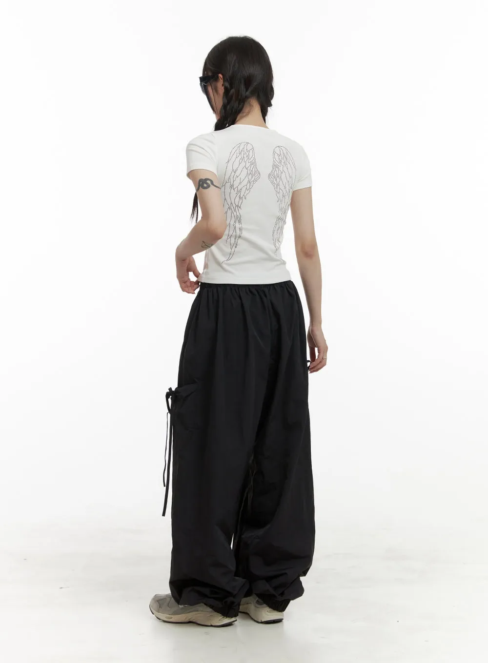 Gaping Line Earrings IL404 sold by Lewkin