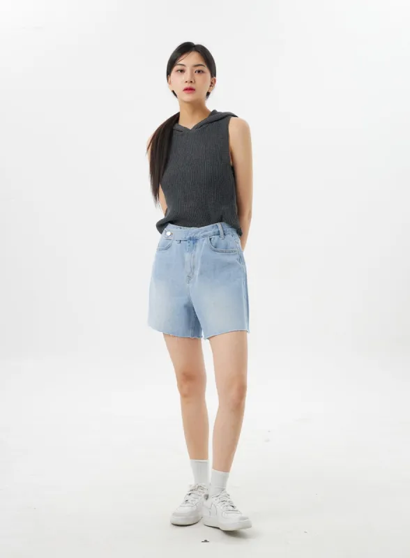 Wide Denim Shorts BY325 sold by Lewkin