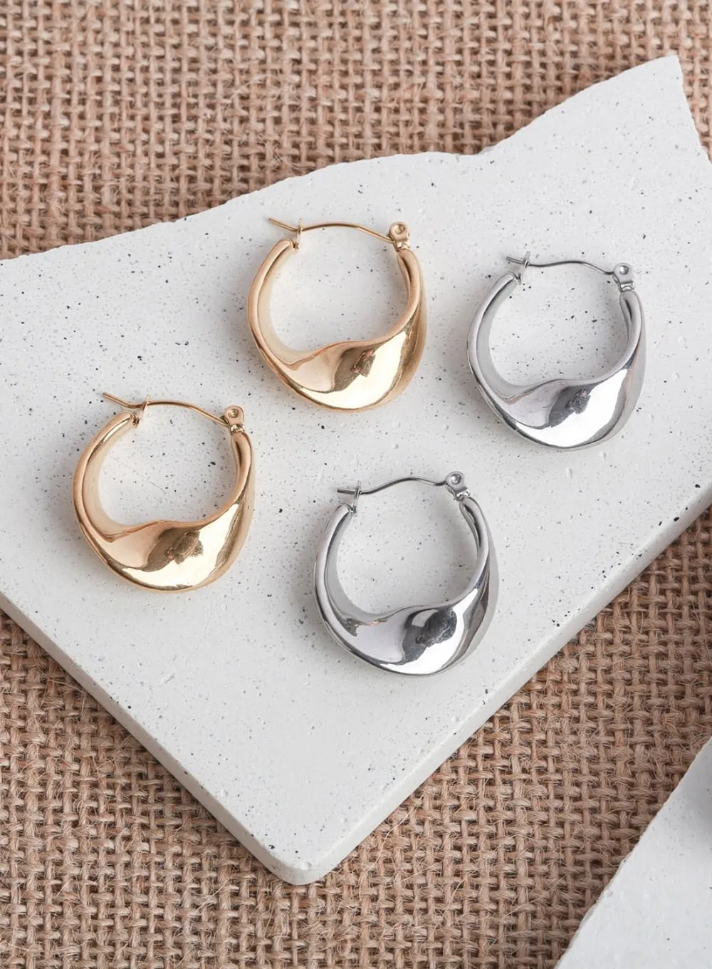 Flow Bold Earrings IL404 sold by Lewkin