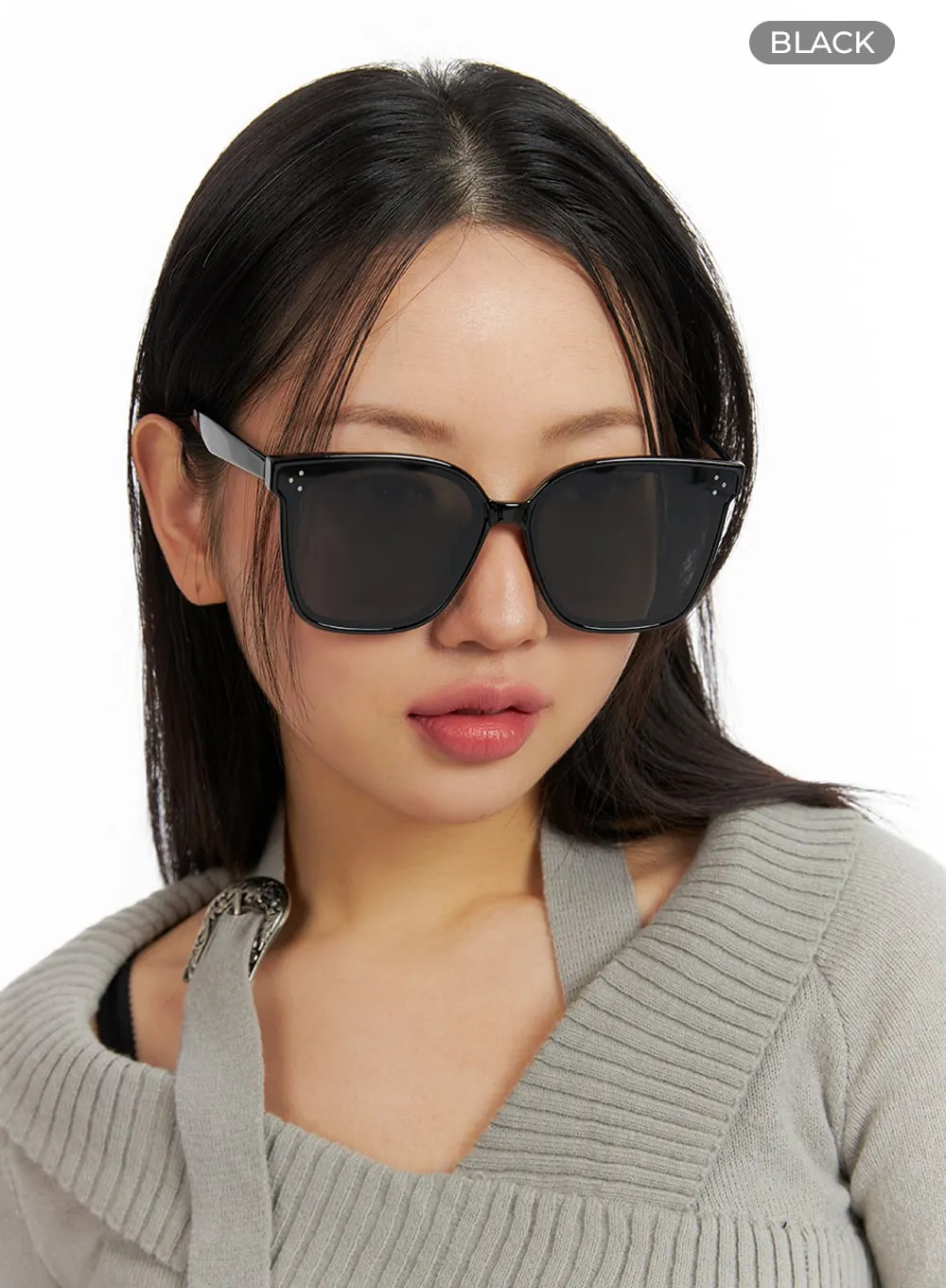 Simple Square Sunglasses IF421 sold by Lewkin product image thumbnail 3